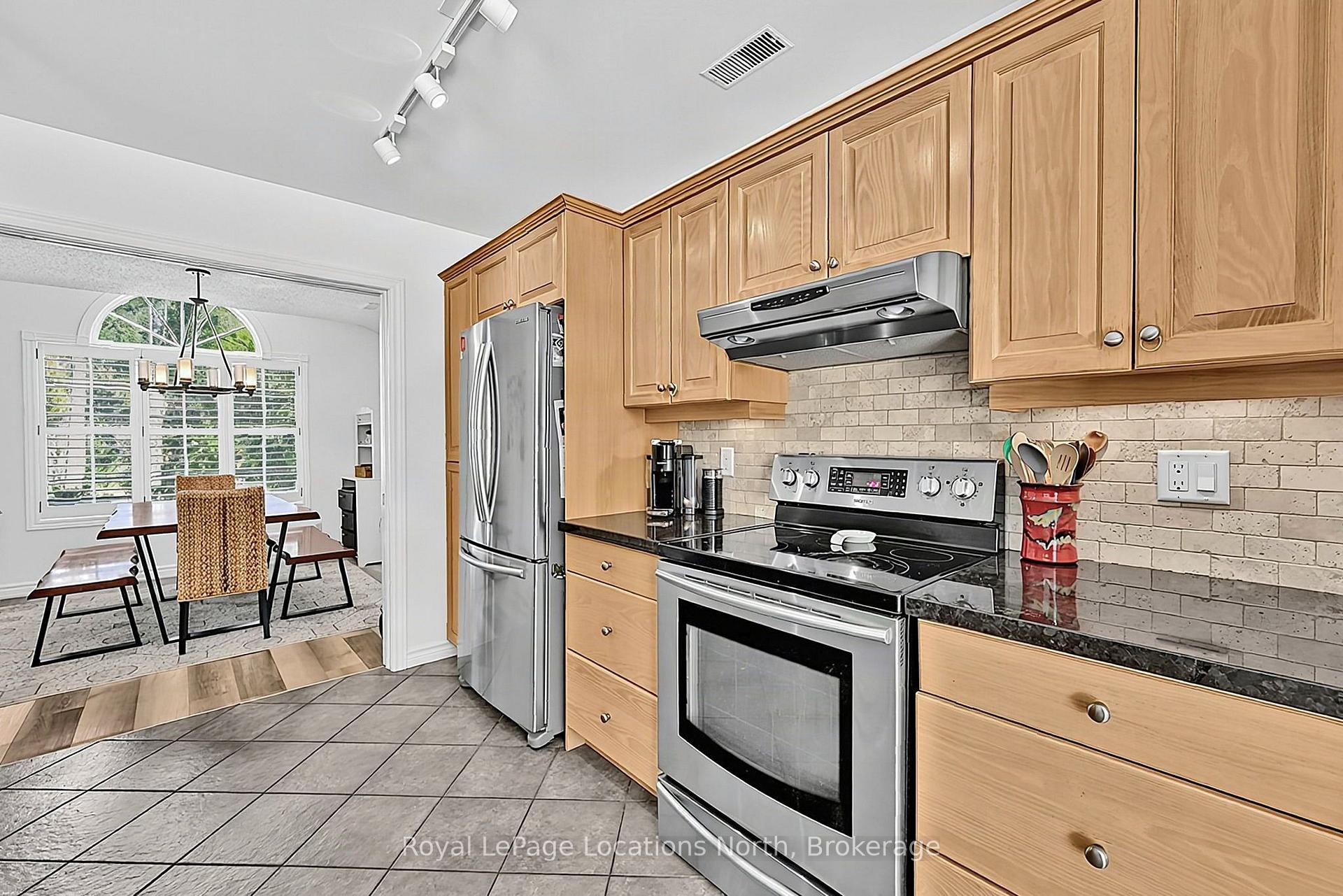 Photo 18 of 39 Forest Drive, Collingwood — HOMEH