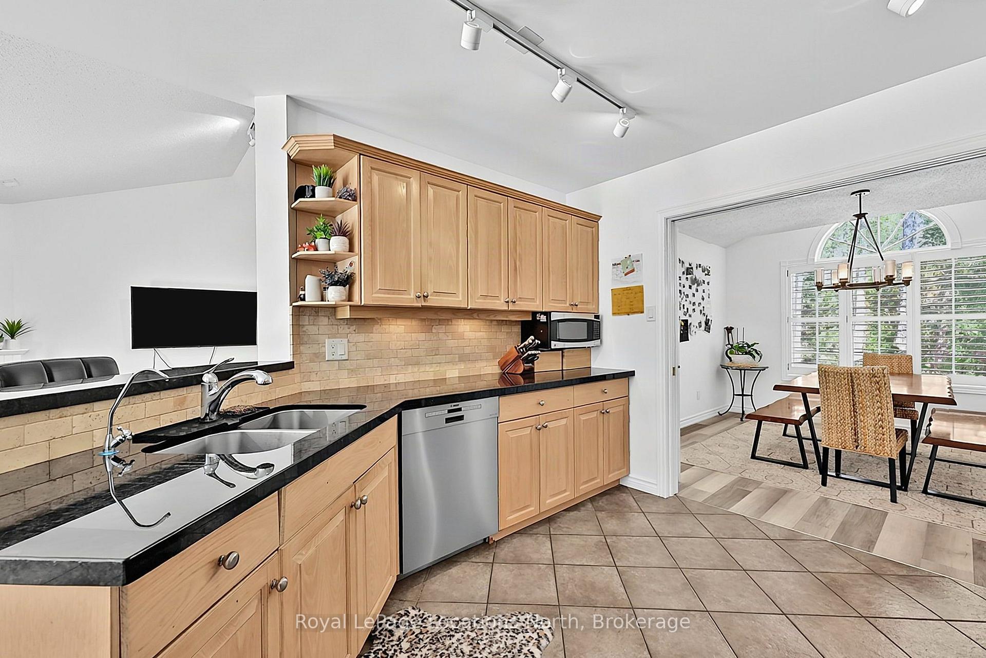 Photo 19 of 39 Forest Drive, Collingwood — HOMEH
