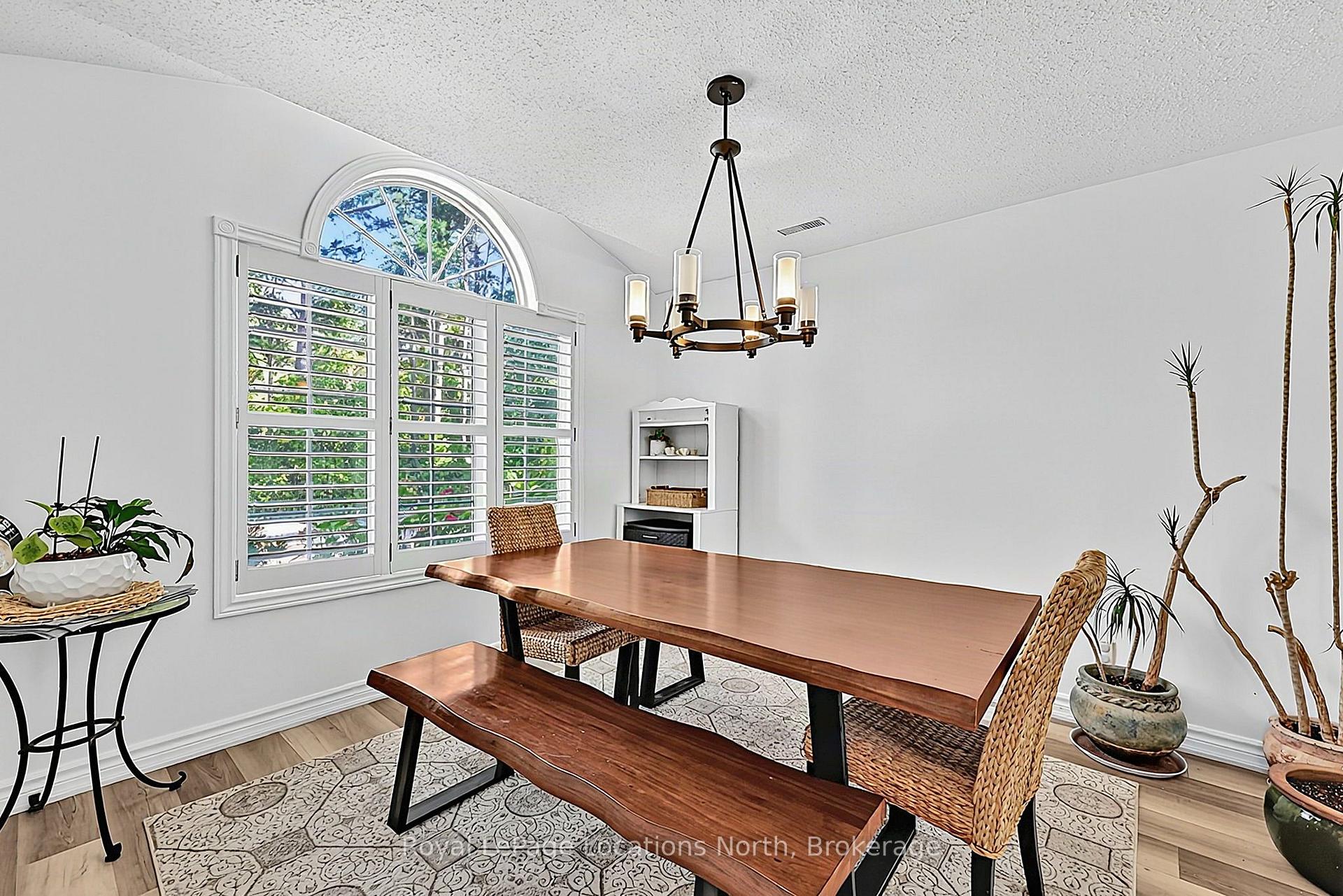 Photo 24 of 39 Forest Drive, Collingwood — HOMEH