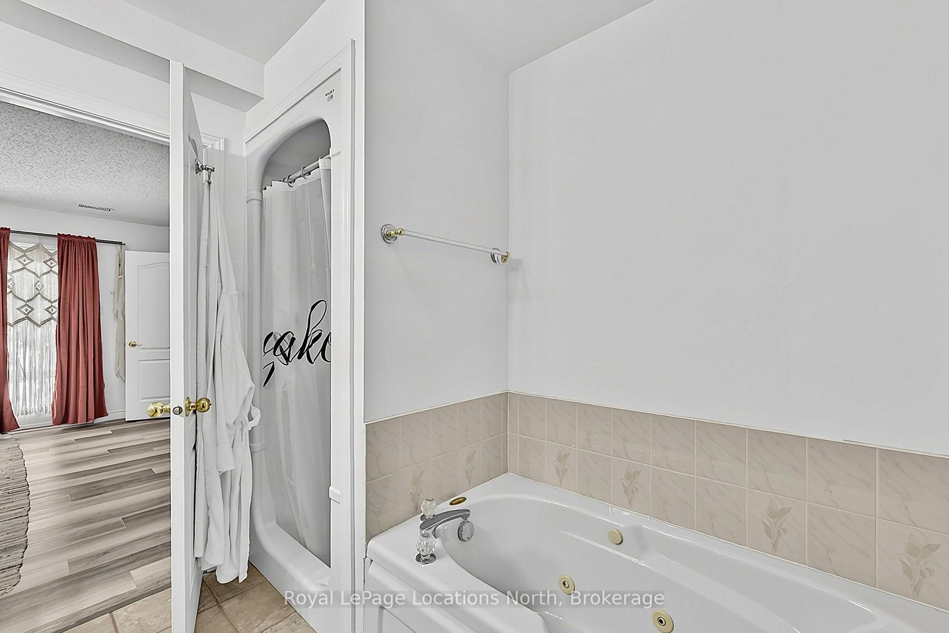 Photo 27 of 39 Forest Drive, Collingwood — HOMEH