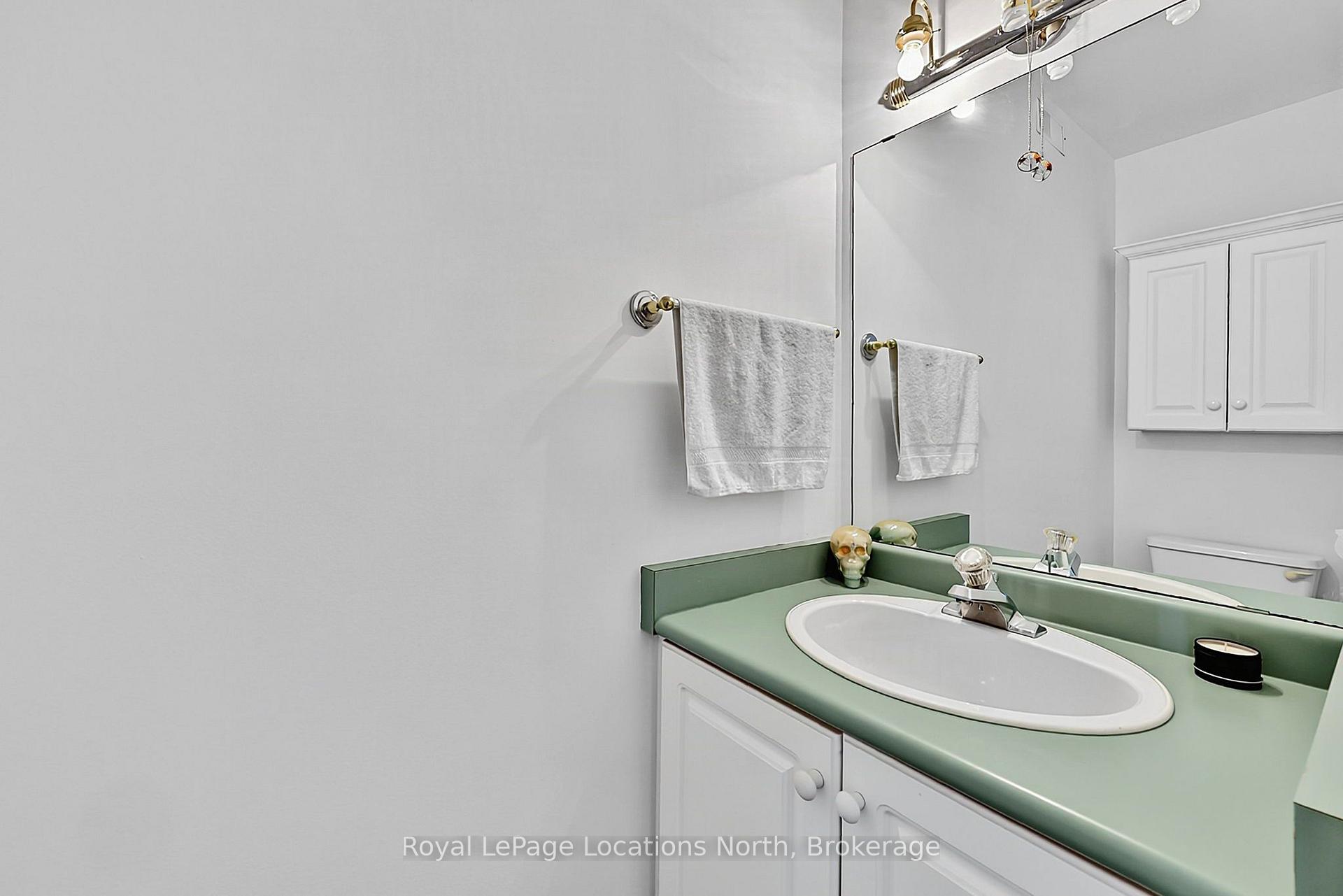 Photo 34 of 39 Forest Drive, Collingwood — HOMEH