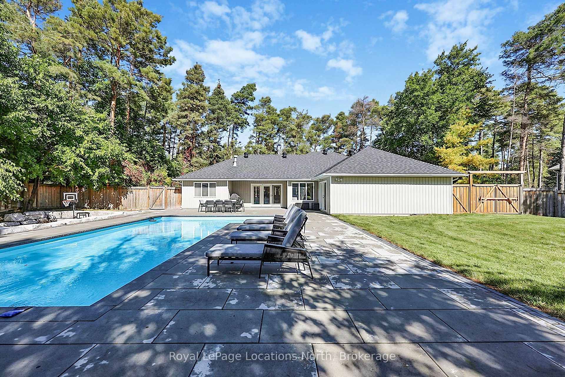 Photo 43 of 39 Forest Drive, Collingwood — HOMEH