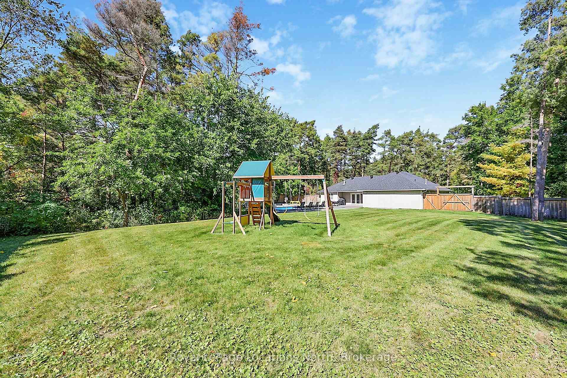 Photo 45 of 39 Forest Drive, Collingwood — HOMEH