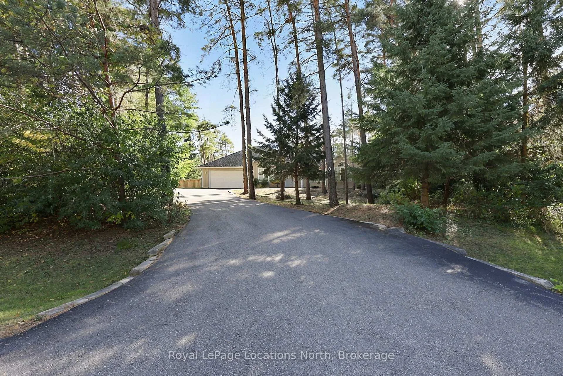 Photo 3 of 39 Forest Drive, Collingwood — HOMEH