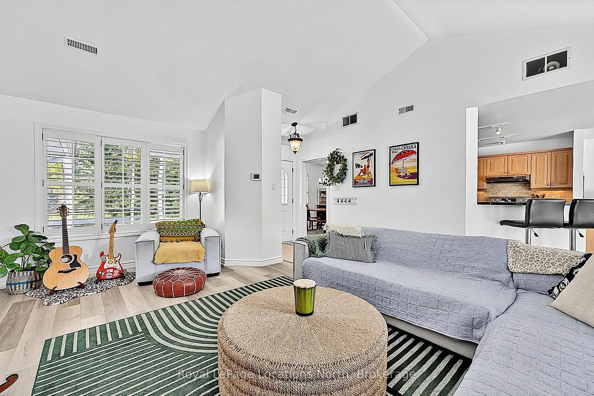 Photo 9 of 39 Forest Drive, Collingwood — HOMEH