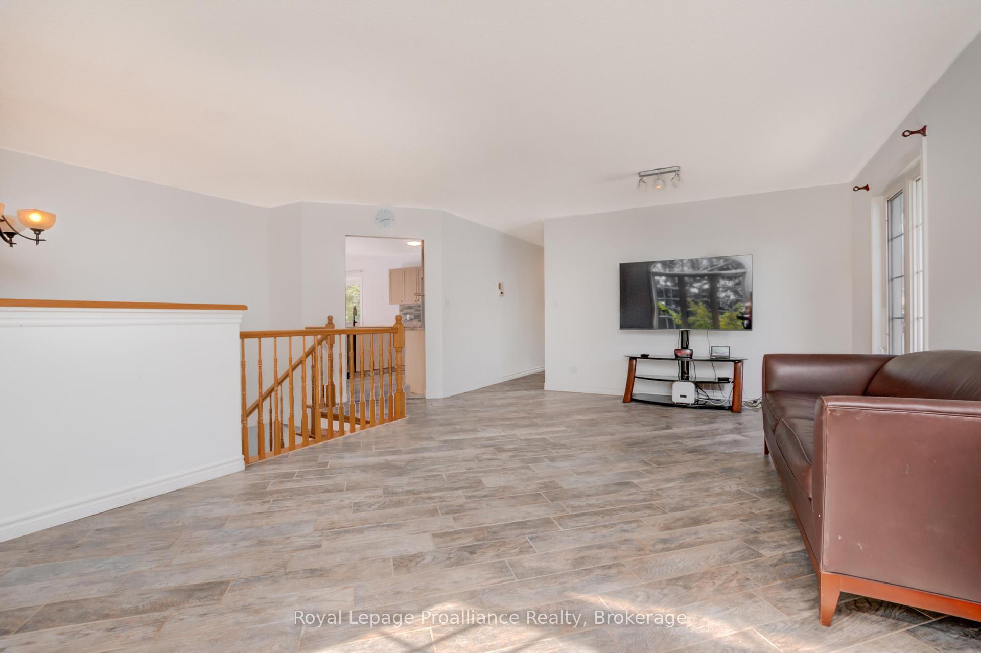 Photo 9 of 120 Raglan Street, Brighton — HOMEH