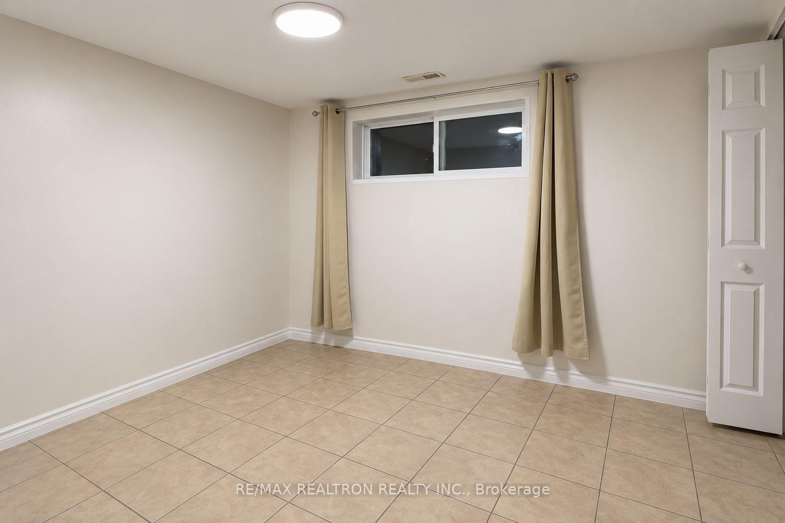 Photo 7 of Unit #2Bed BSMNT, 468 Windhurst Gate, Richmond Hill, Crosby — HOMEH