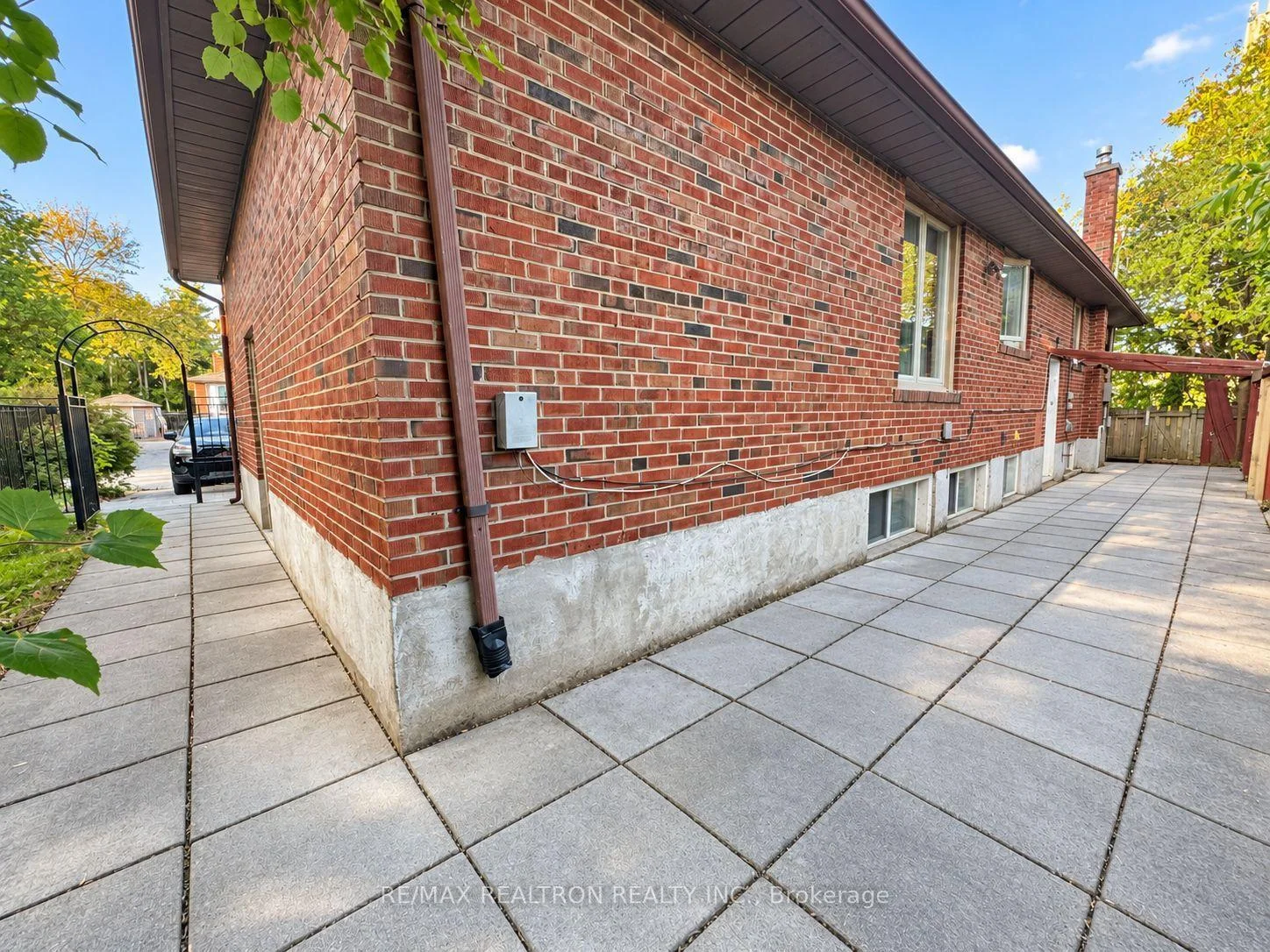 Photo 2 of Unit #2Bed BSMNT, 468 Windhurst Gate, Richmond Hill, Crosby — HOMEH