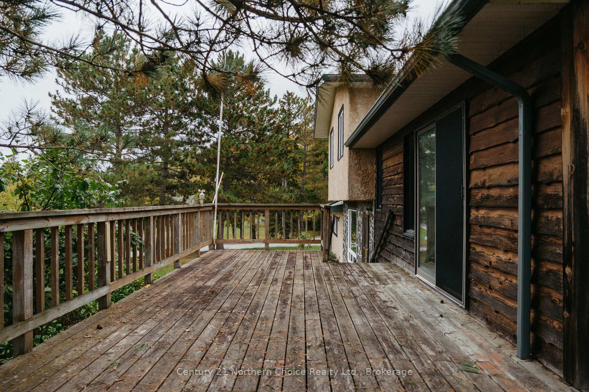 Photo 16 of 605 Ninth Street, Kenora, Keewatin — HOMEH