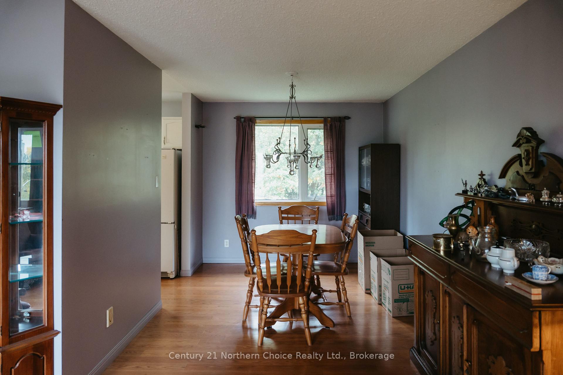 Photo 29 of 605 Ninth Street, Kenora, Keewatin — HOMEH