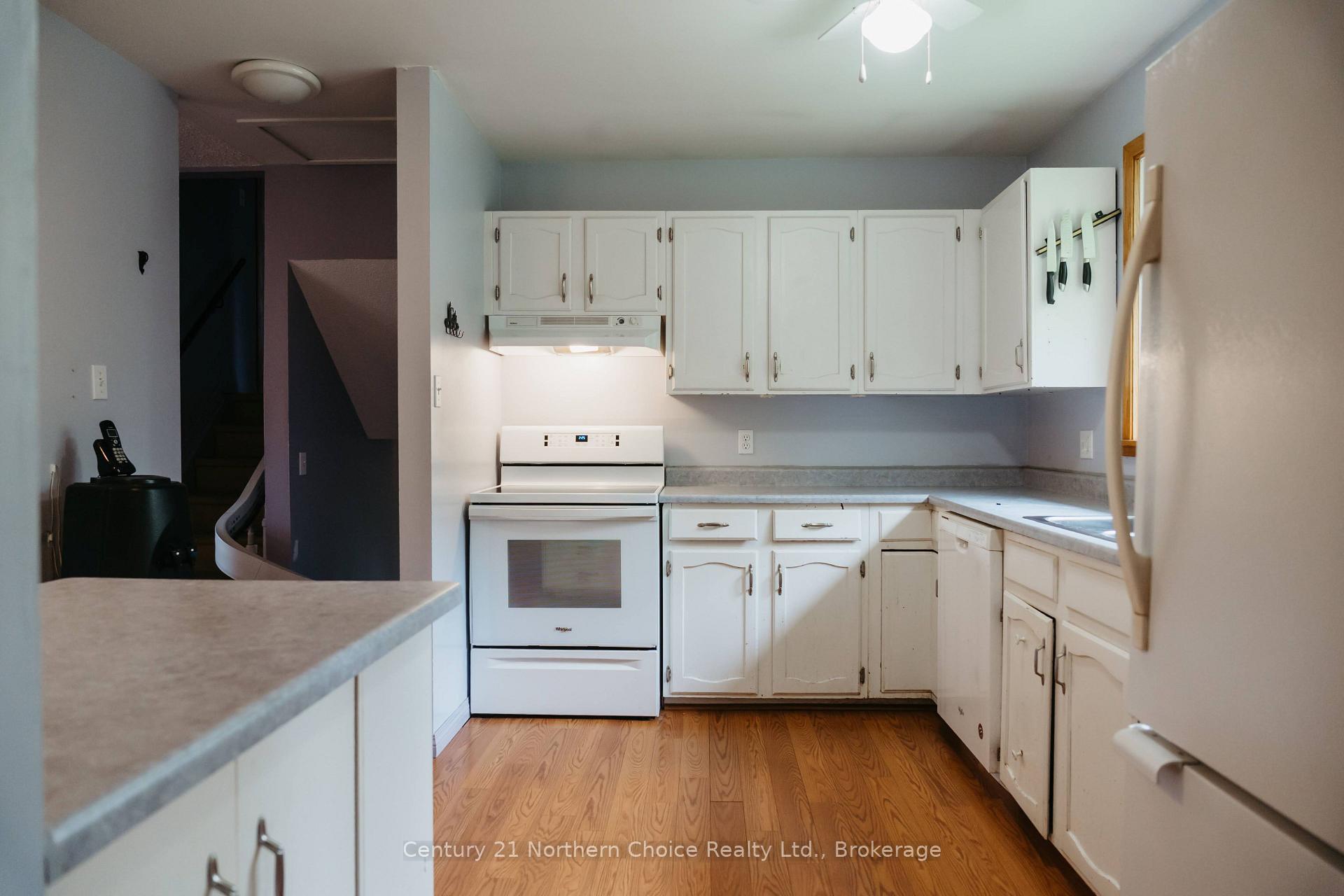 Photo 33 of 605 Ninth Street, Kenora, Keewatin — HOMEH