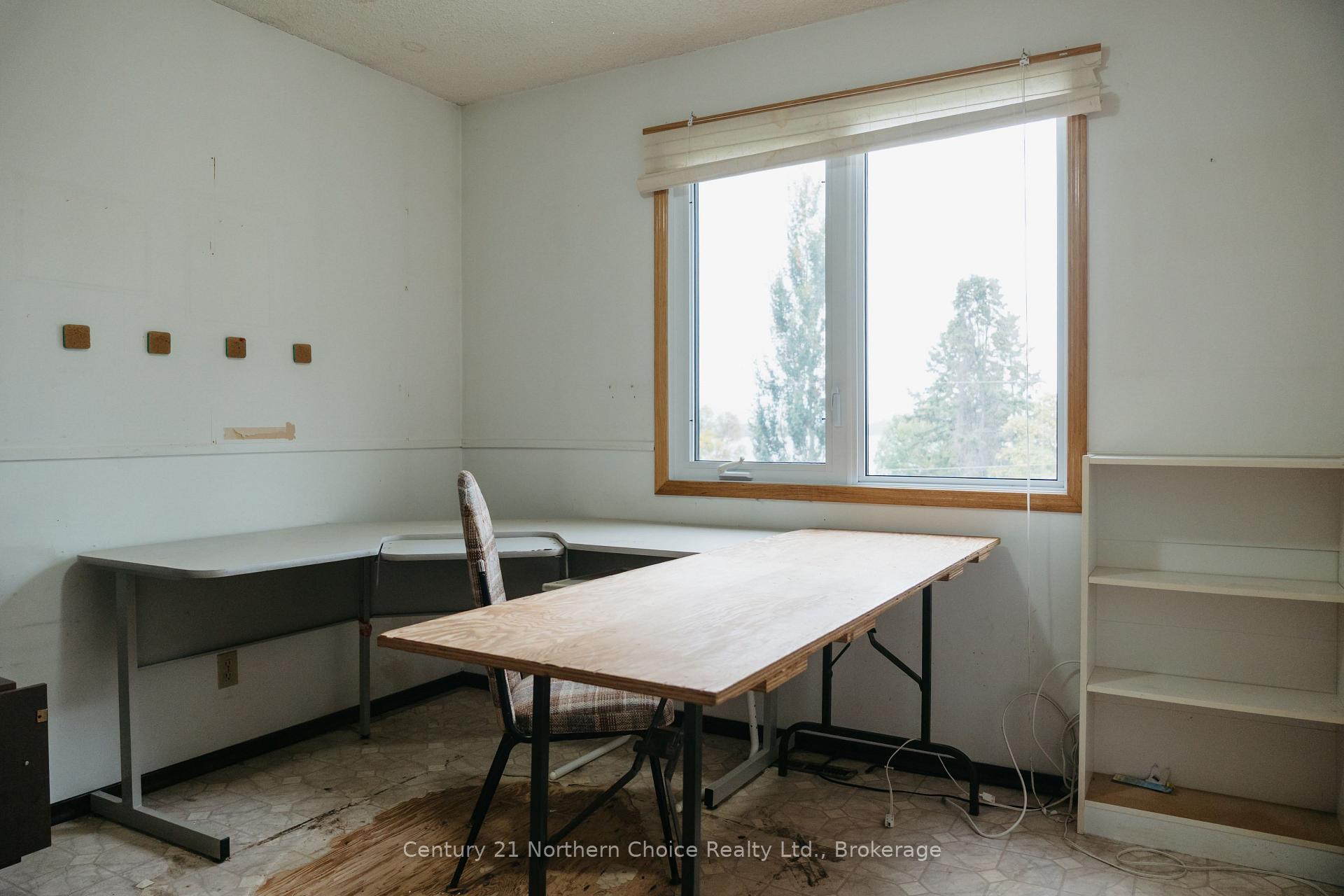 Photo 37 of 605 Ninth Street, Kenora, Keewatin — HOMEH