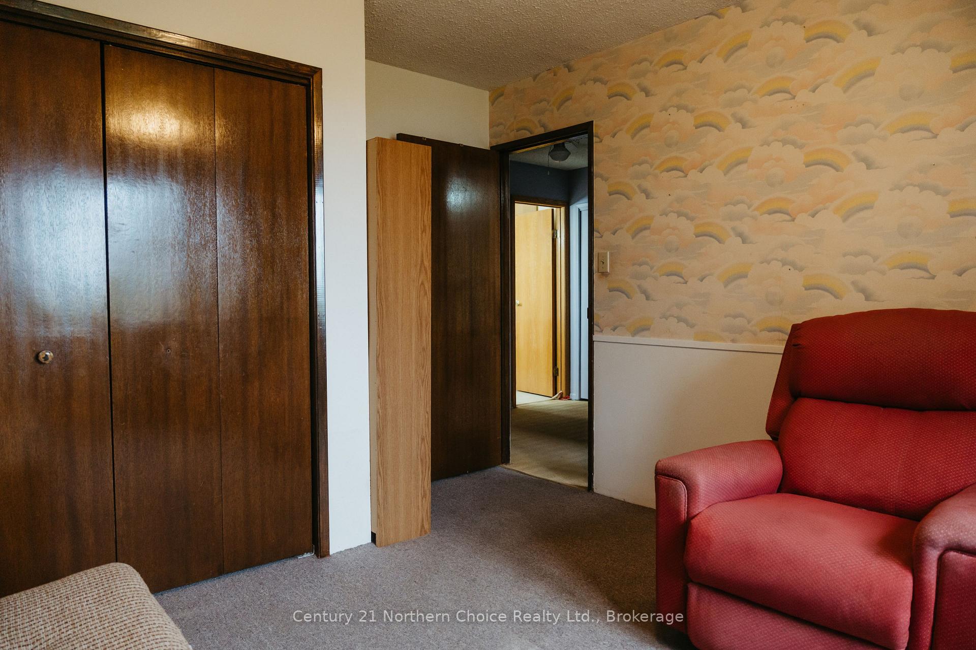 Photo 43 of 605 Ninth Street, Kenora, Keewatin — HOMEH