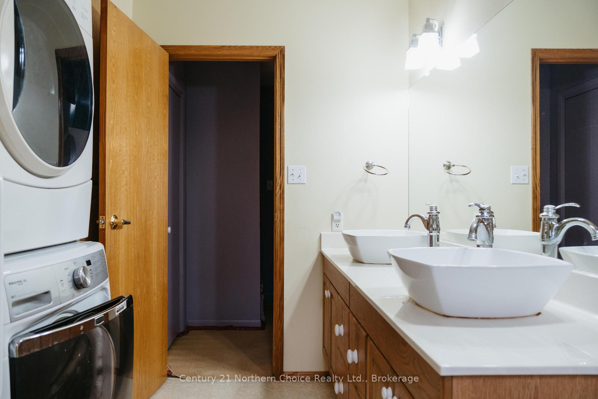 Photo 49 of 605 Ninth Street, Kenora, Keewatin — HOMEH