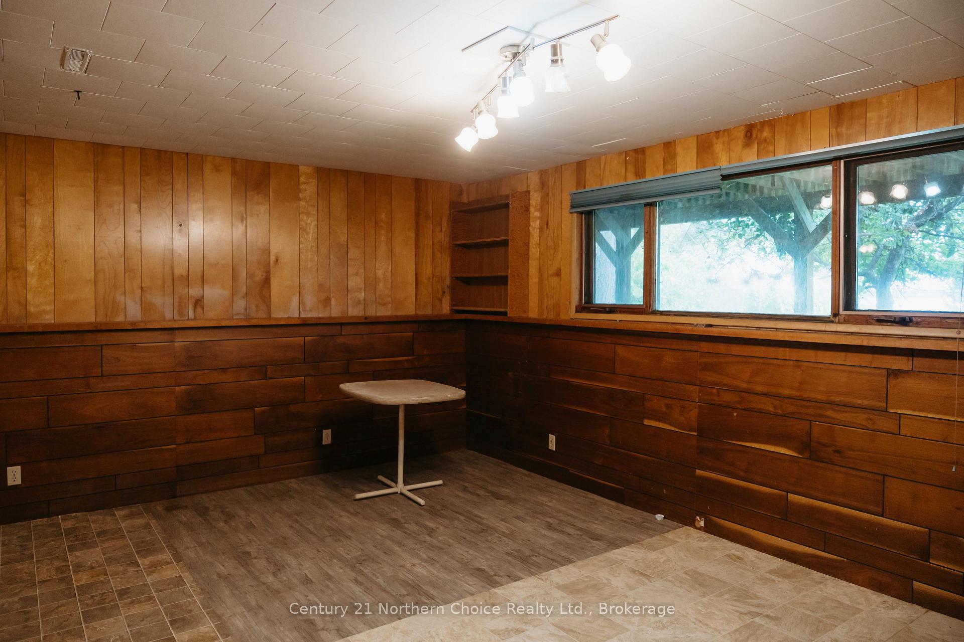 Photo 51 of 605 Ninth Street, Kenora, Keewatin — HOMEH
