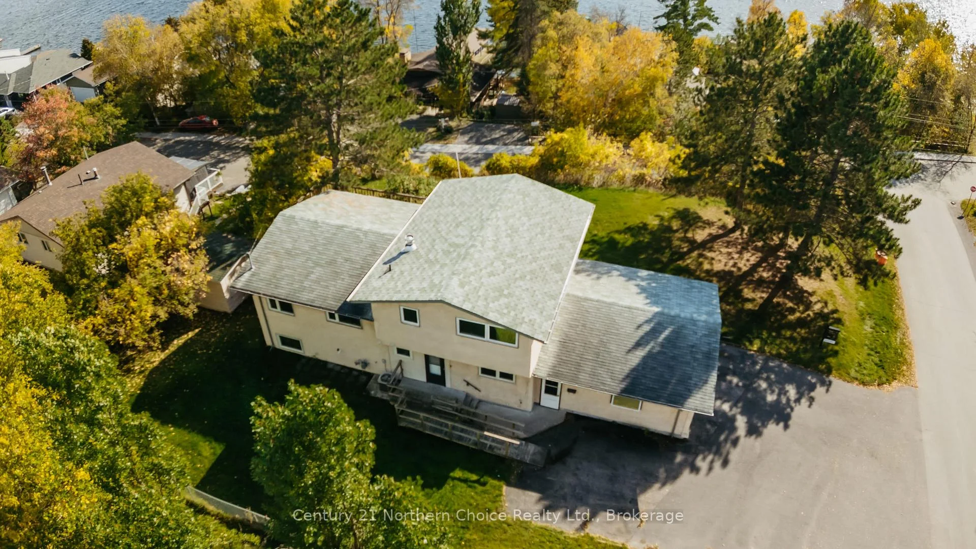 Photo 4 of 605 Ninth Street, Kenora, Keewatin — HOMEH