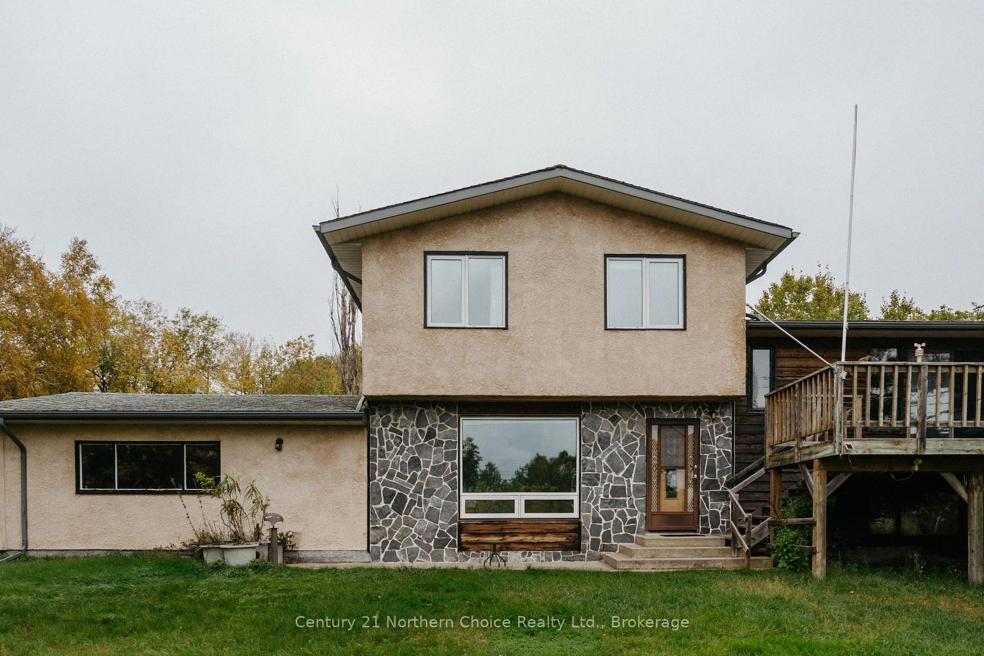 Photo 9 of 605 Ninth Street, Kenora, Keewatin — HOMEH