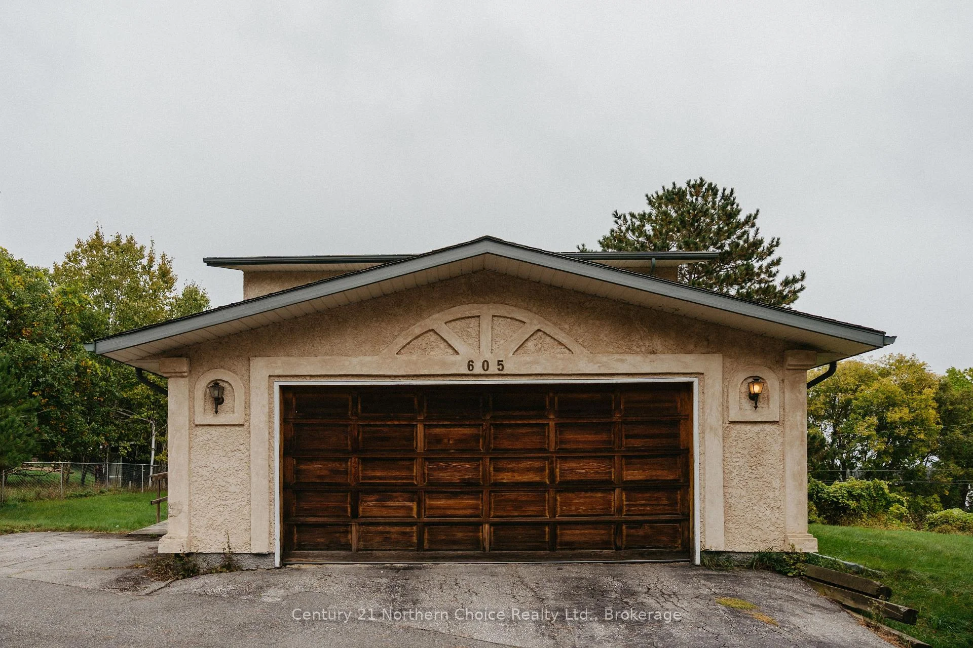 Photo 10 of 605 Ninth Street, Kenora, Keewatin — HOMEH