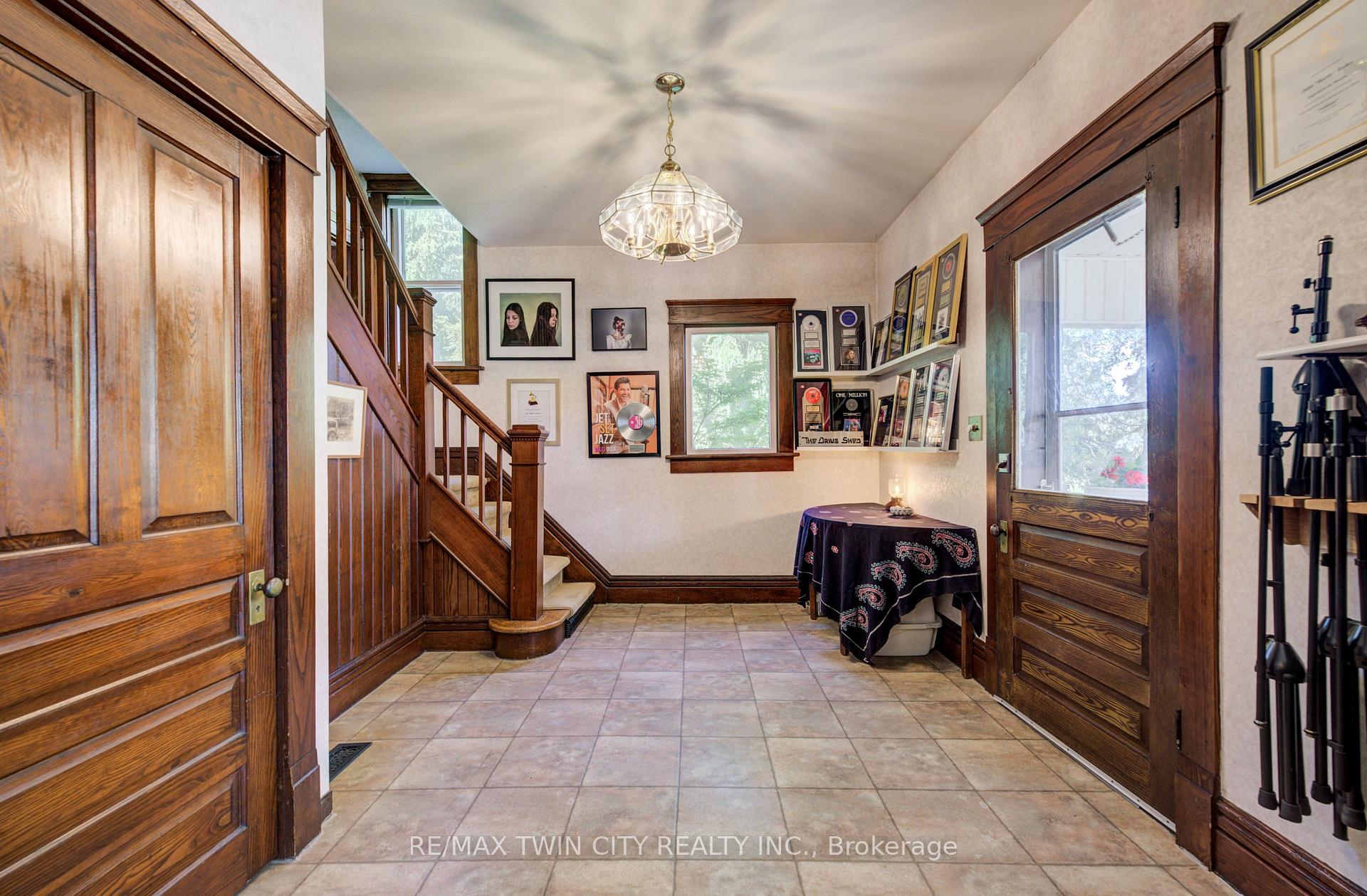 Photo 8 of 140 Shade Street, Wilmot, New Hamburg — HOMEH