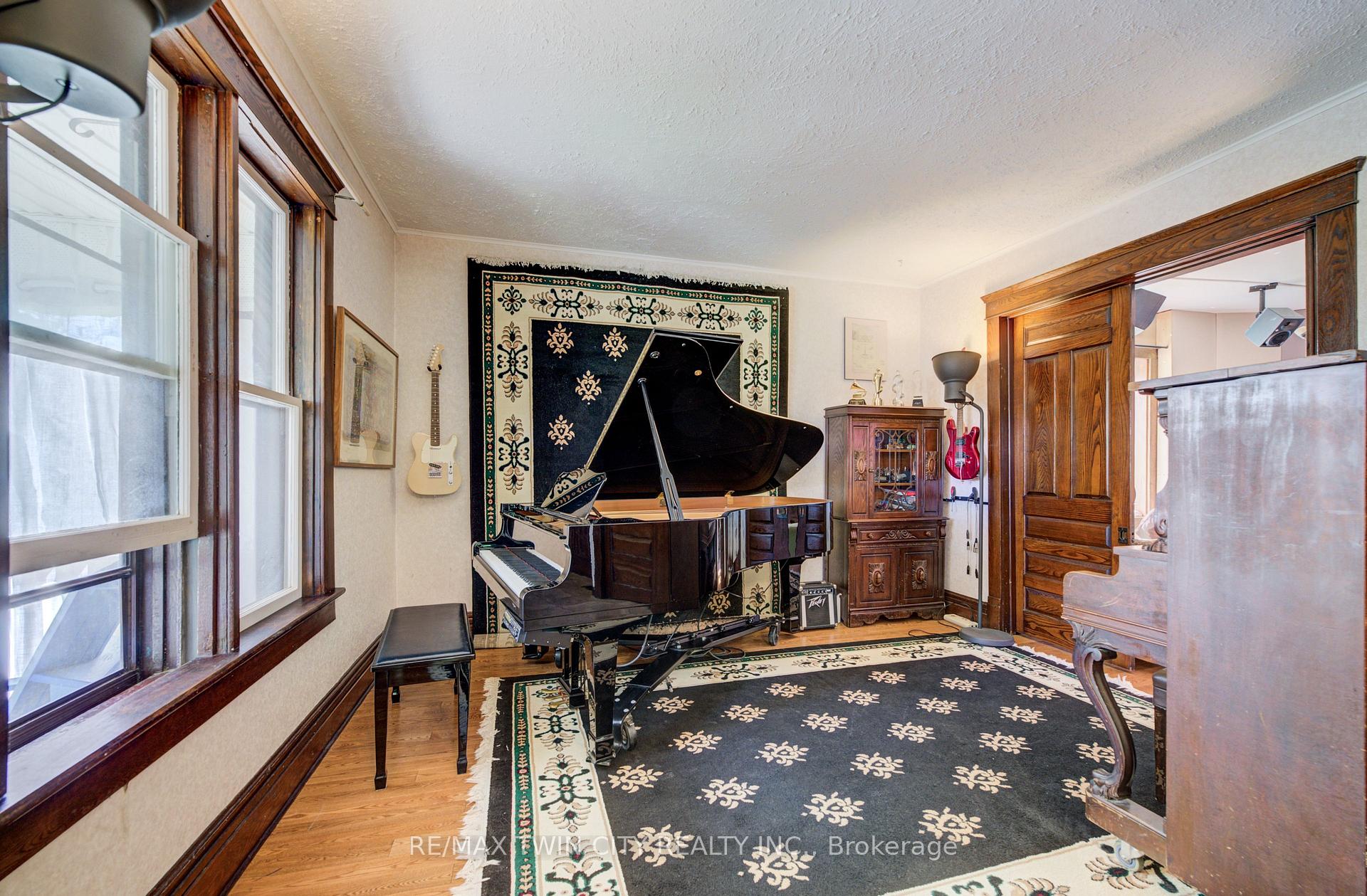 Photo 11 of 140 Shade Street, Wilmot, New Hamburg — HOMEH