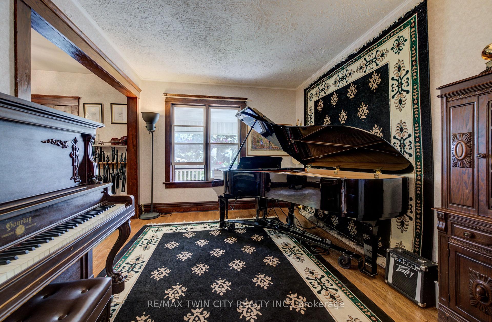 Photo 12 of 140 Shade Street, Wilmot, New Hamburg — HOMEH