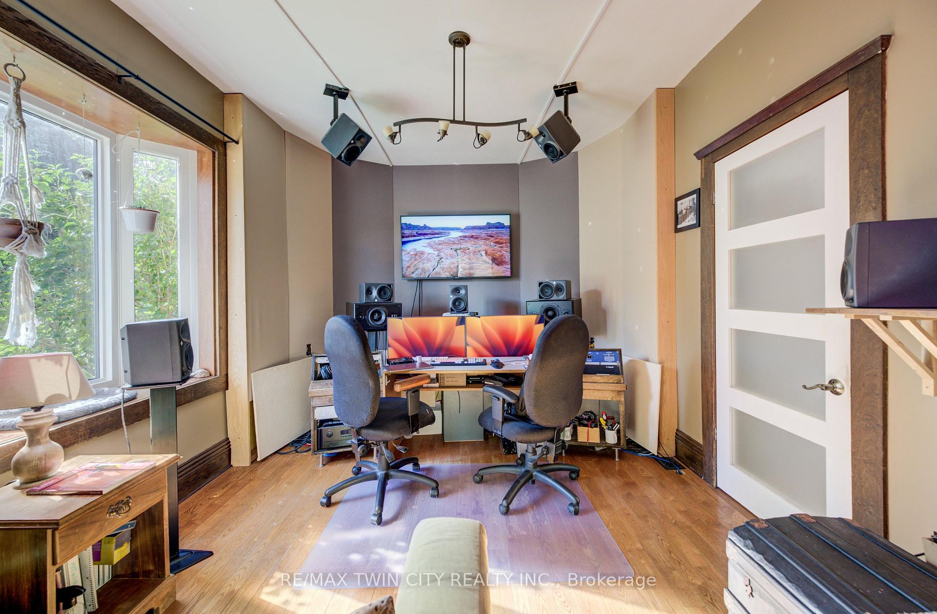 Photo 13 of 140 Shade Street, Wilmot, New Hamburg — HOMEH