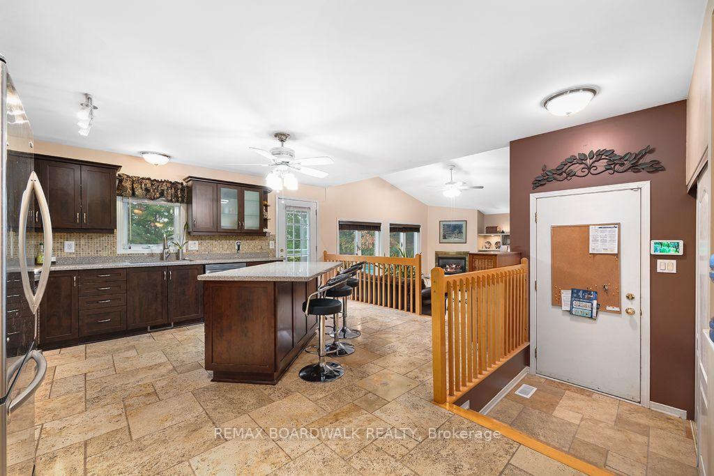 Photo 10 of 38 Cloutier Drive, Russell, Embrun — HOMEH