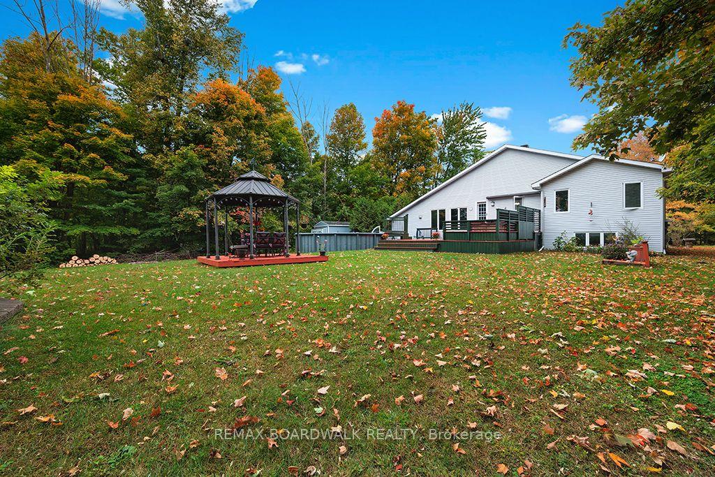 Photo 41 of 38 Cloutier Drive, Russell, Embrun — HOMEH