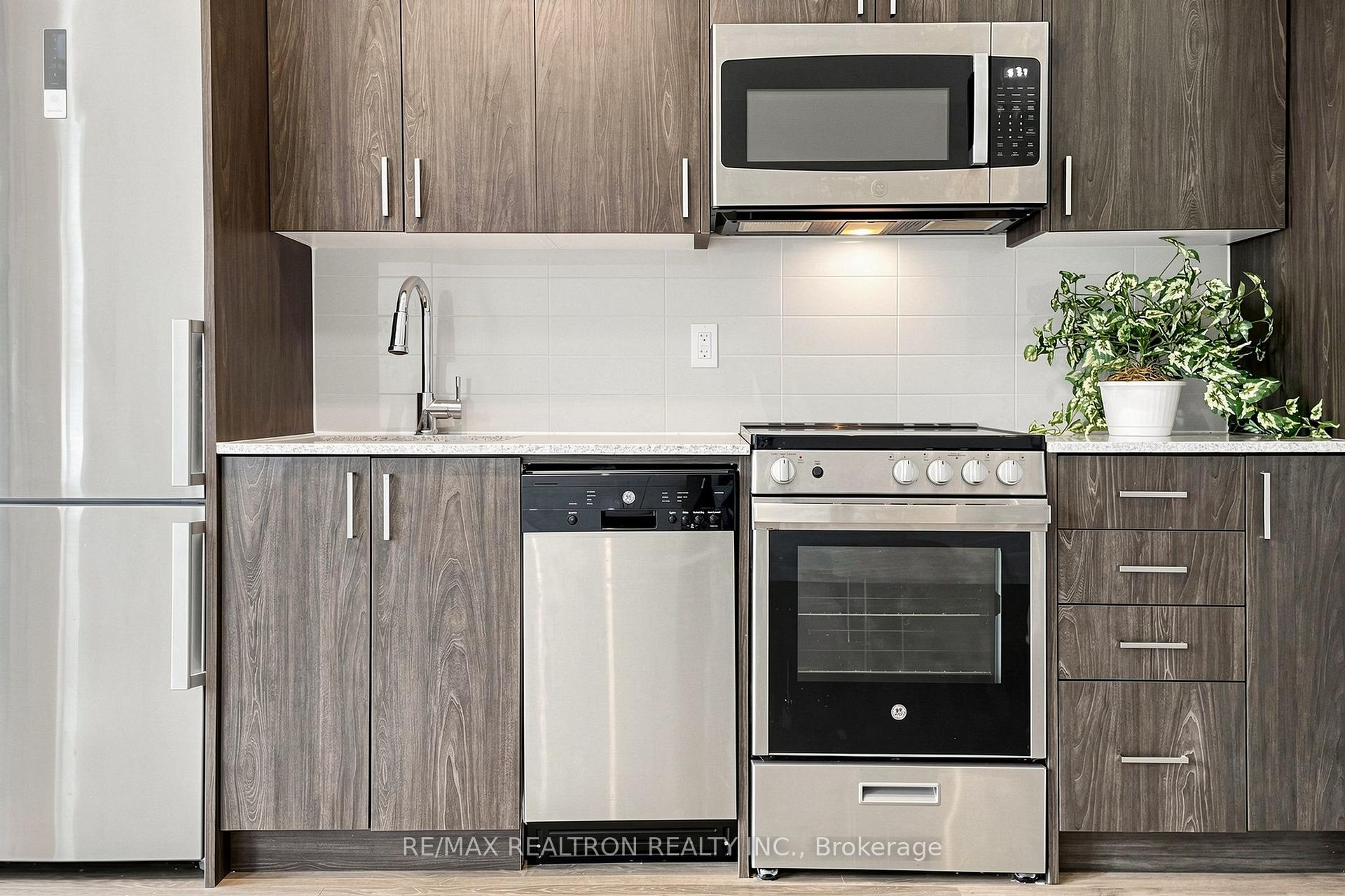 Photo 24 of Unit 308, 1 Cardiff Road, Toronto, Mount Pleasant East — HOMEH