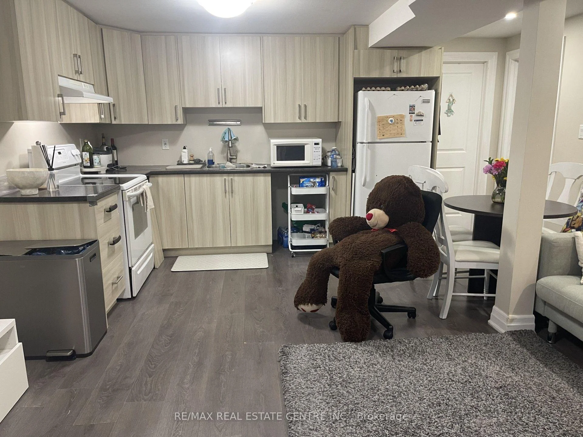 Photo 5 of 5583 Loonlake BSMT Avenue, Mississauga, East Credit — HOMEH