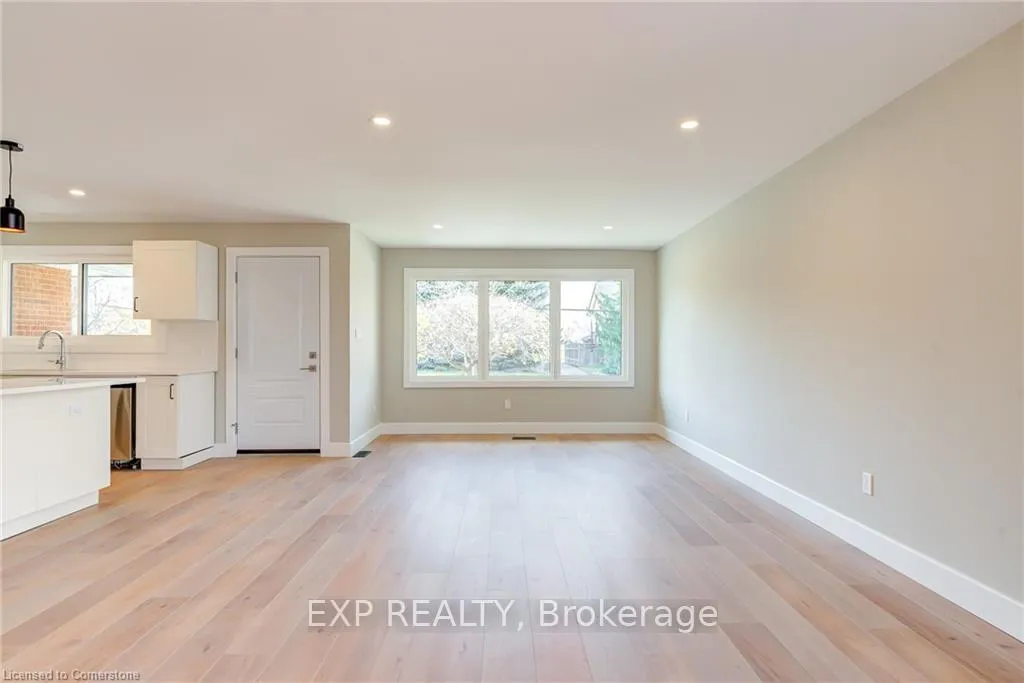 Photo 14 of 155 Doon Road, Kitchener — HOMEH