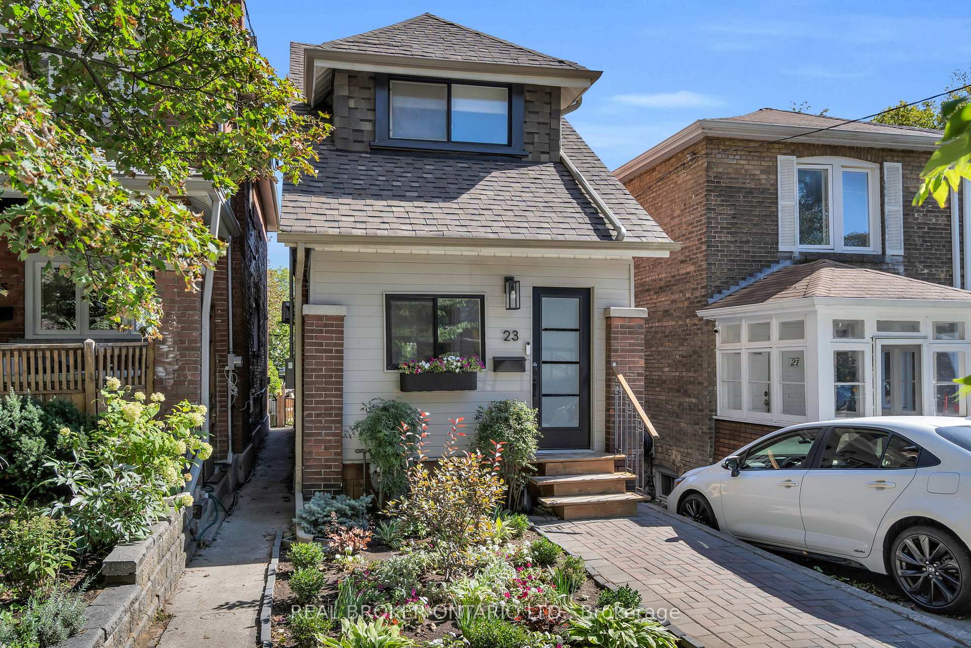 Photo 2 of 23 Aldridge Avenue, Toronto, Woodbine Corridor — HOMEH