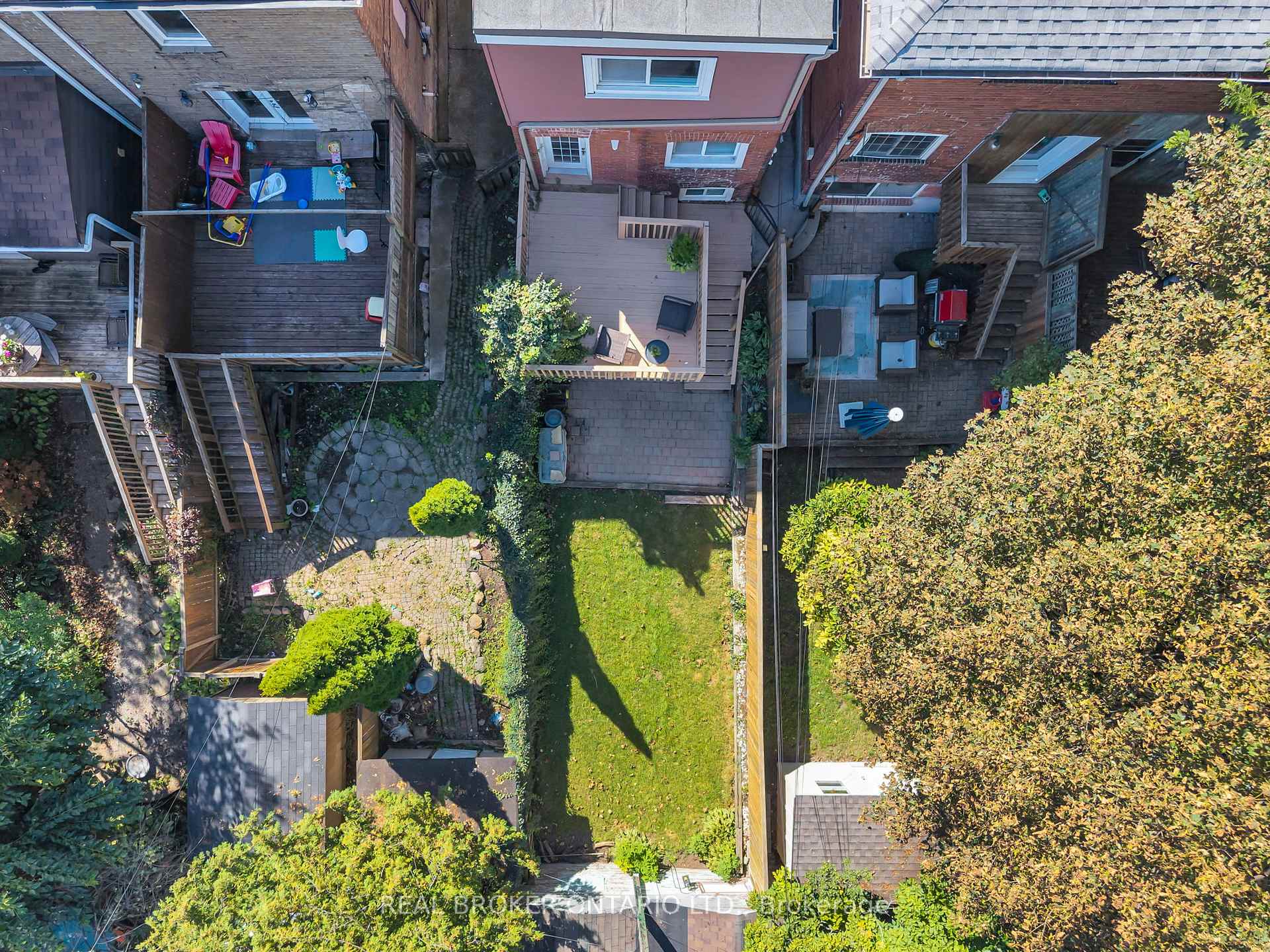 Photo 37 of 23 Aldridge Avenue, Toronto, Woodbine Corridor — HOMEH