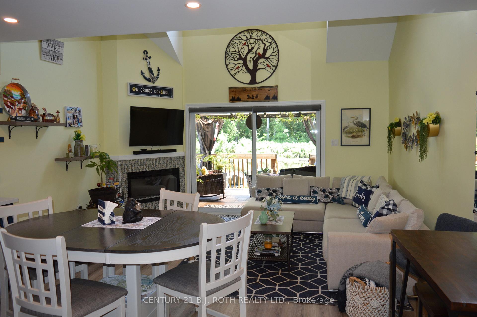 Photo 3 of Unit 8, 41 Laguna Parkway, Ramara, Brechin — HOMEH