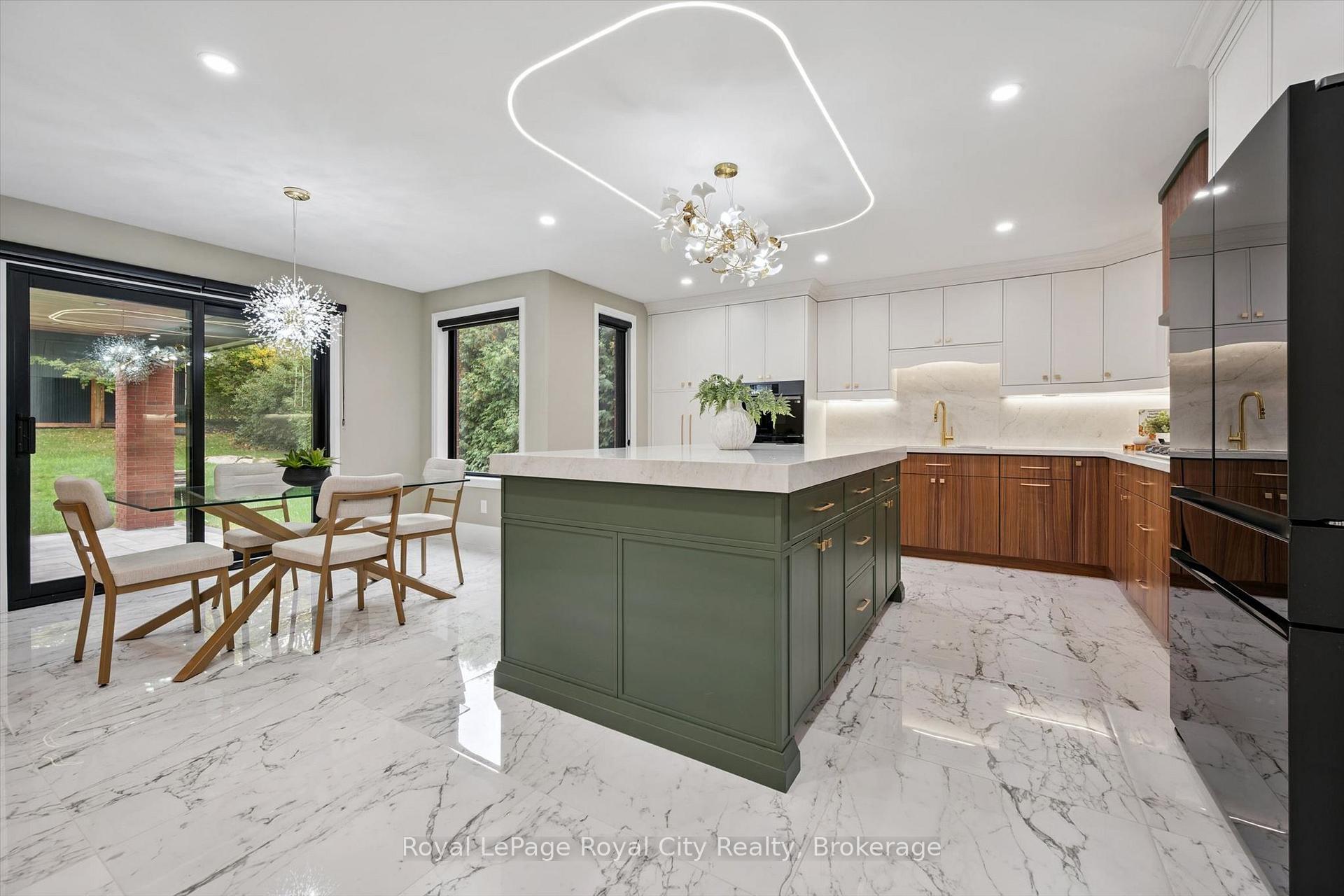 Photo 16 of 11 Bridlewood Drive, Guelph, Kortright Hills — HOMEH