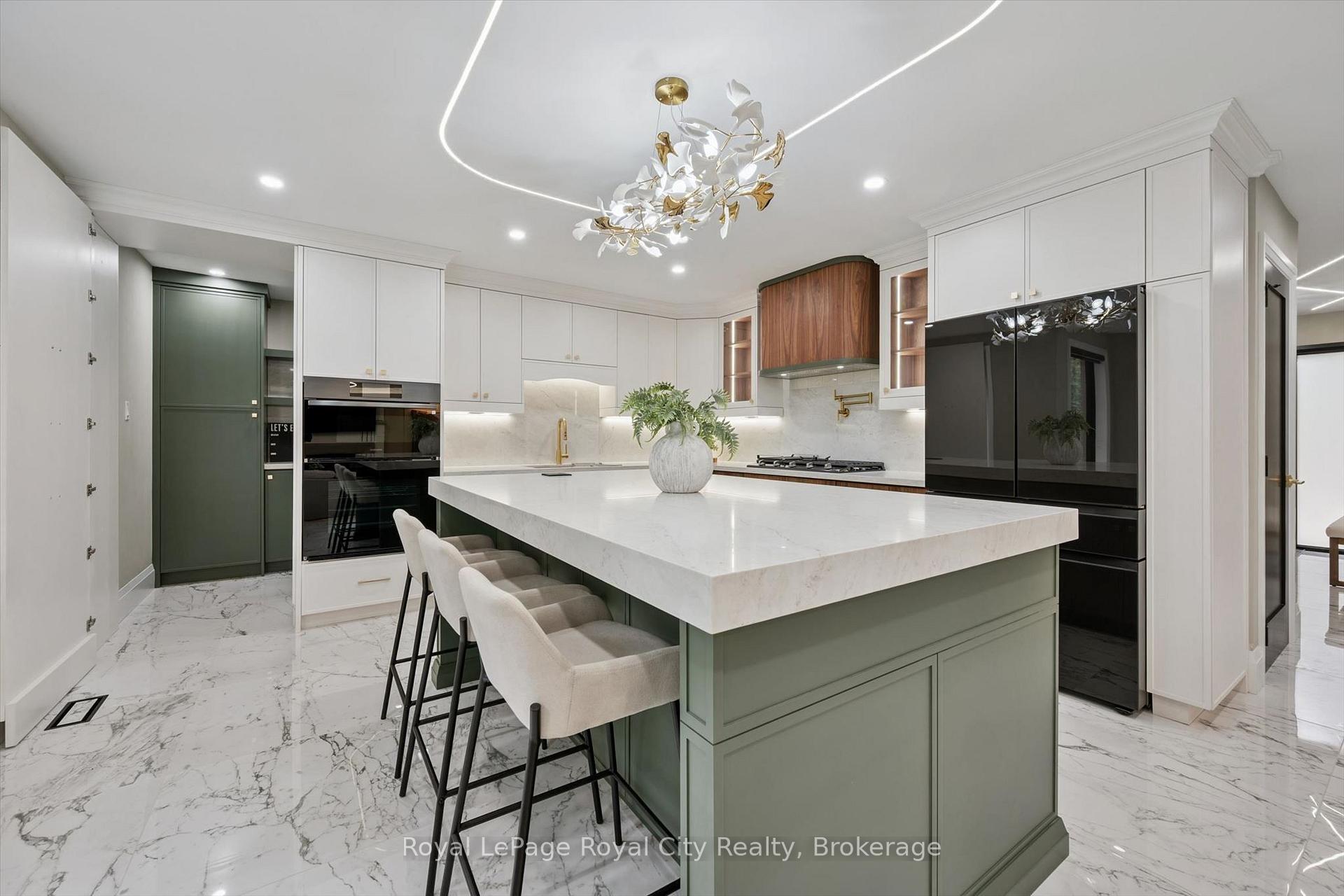 Photo 21 of 11 Bridlewood Drive, Guelph, Kortright Hills — HOMEH