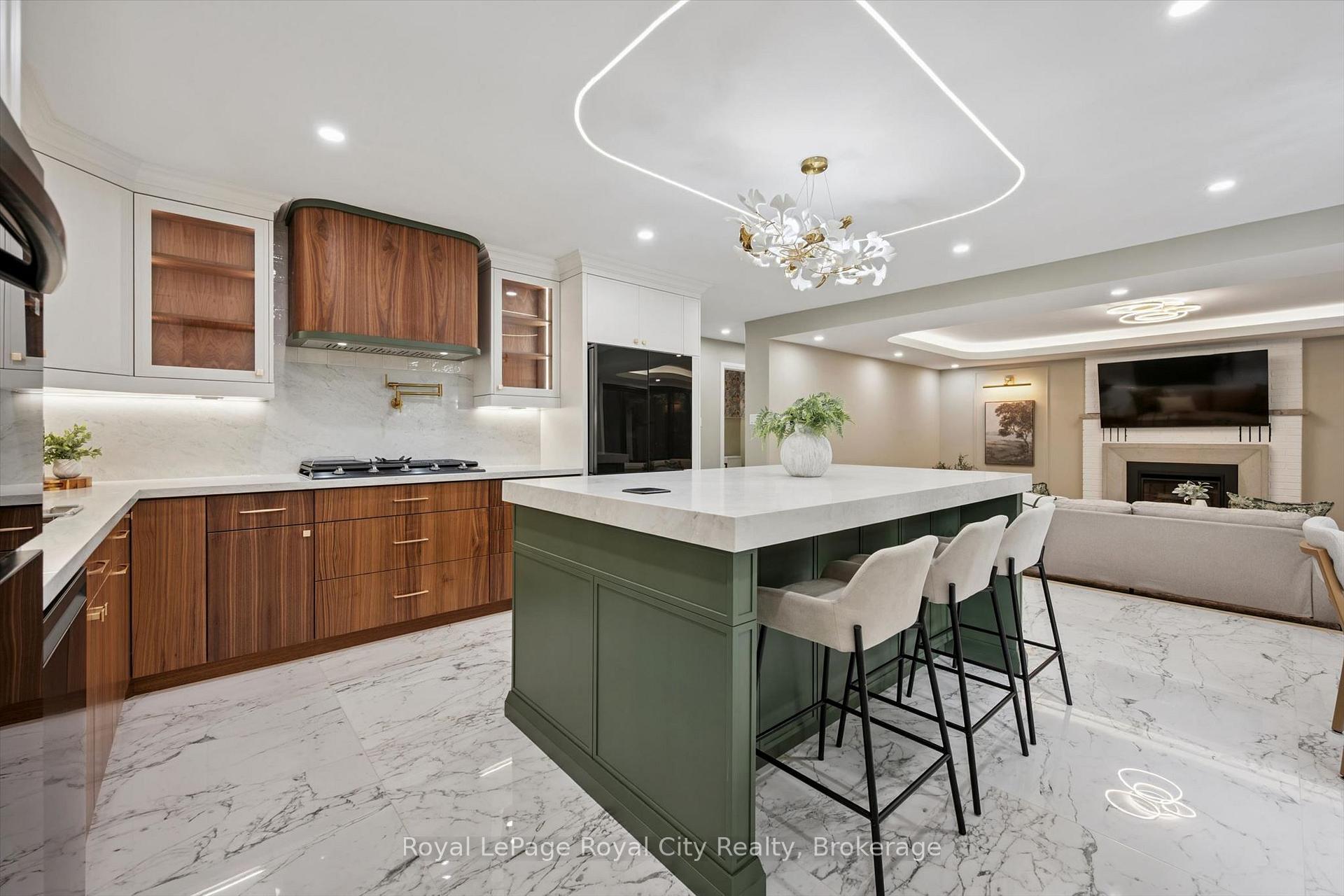 Photo 23 of 11 Bridlewood Drive, Guelph, Kortright Hills — HOMEH