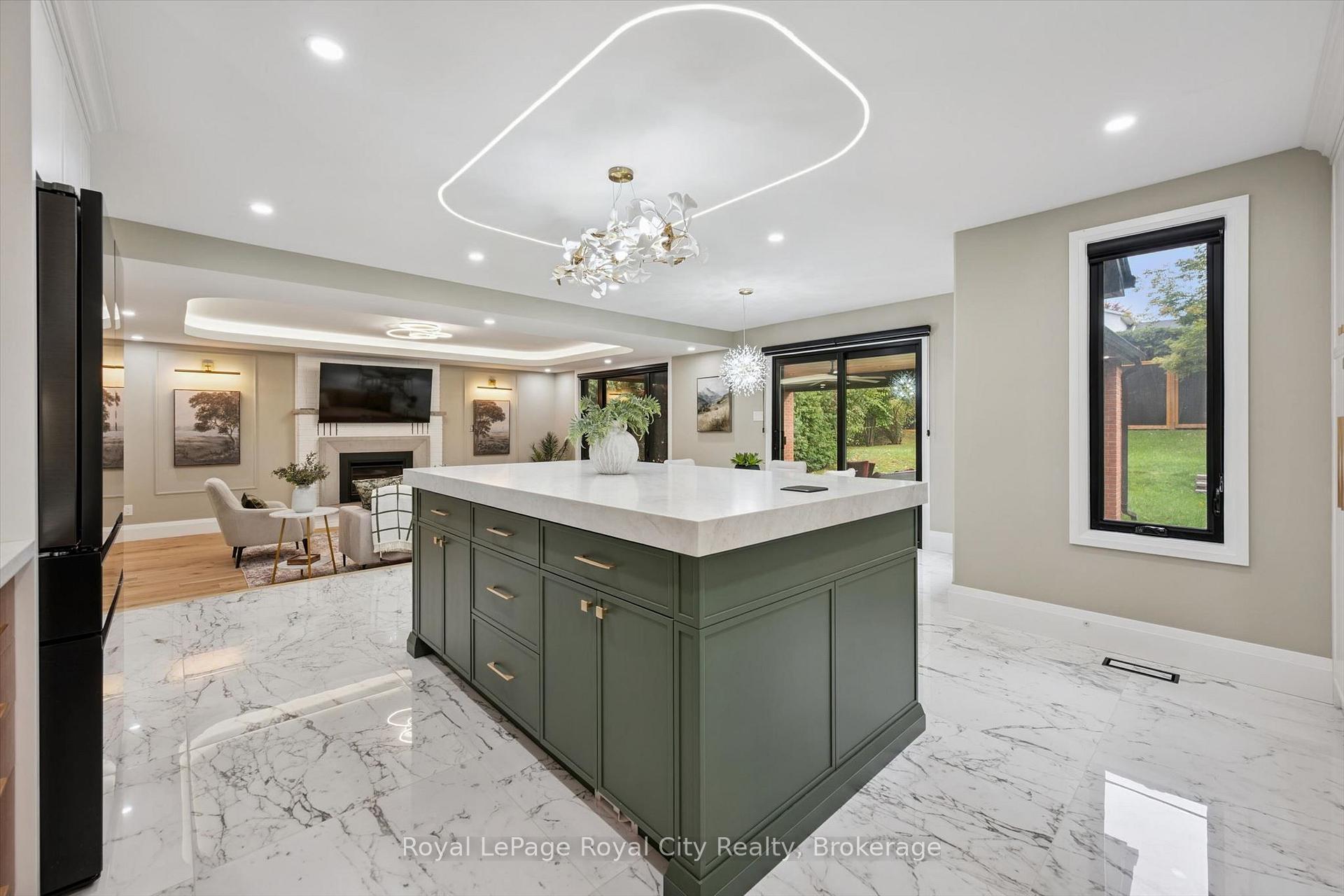 Photo 26 of 11 Bridlewood Drive, Guelph, Kortright Hills — HOMEH