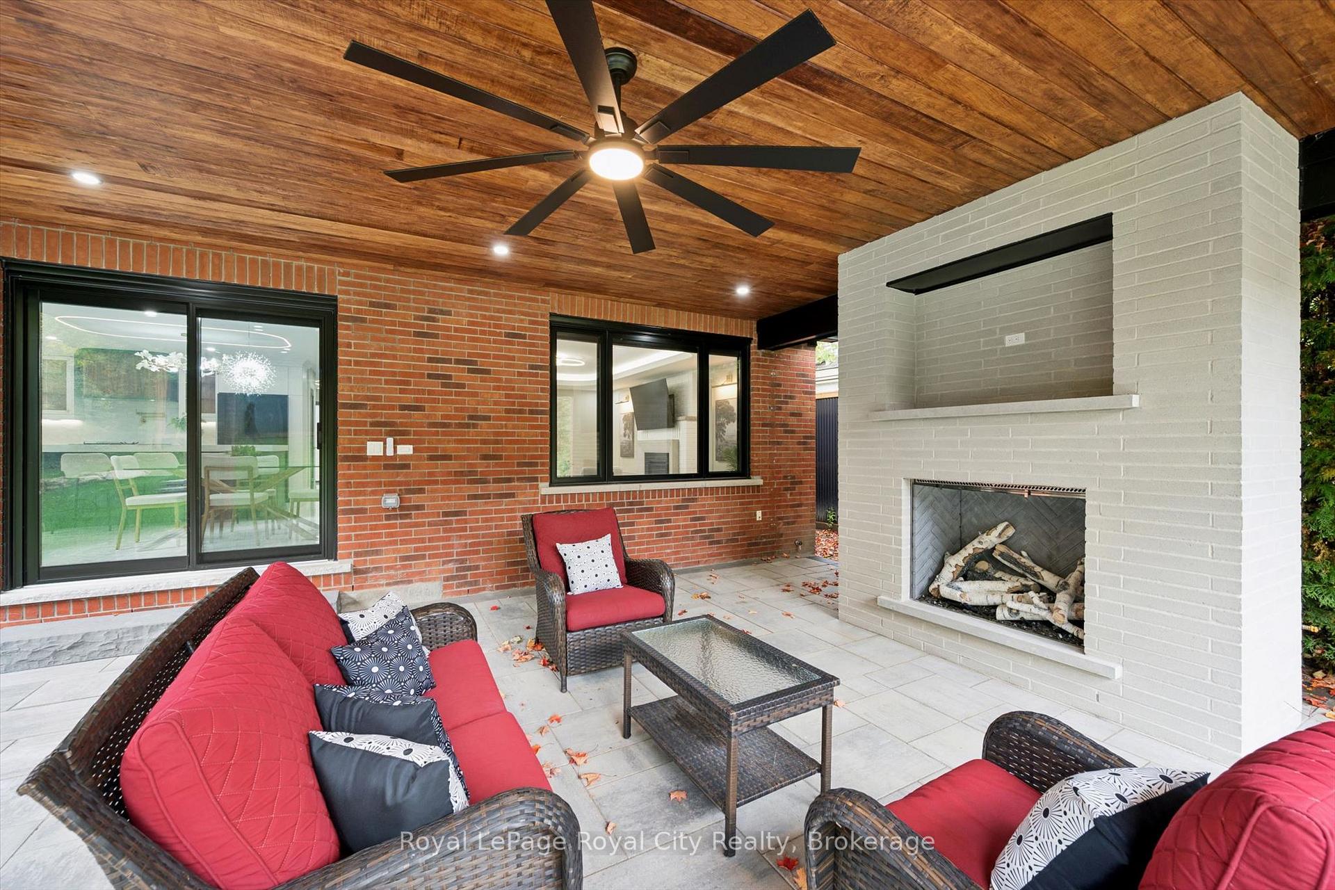 Photo 45 of 11 Bridlewood Drive, Guelph, Kortright Hills — HOMEH