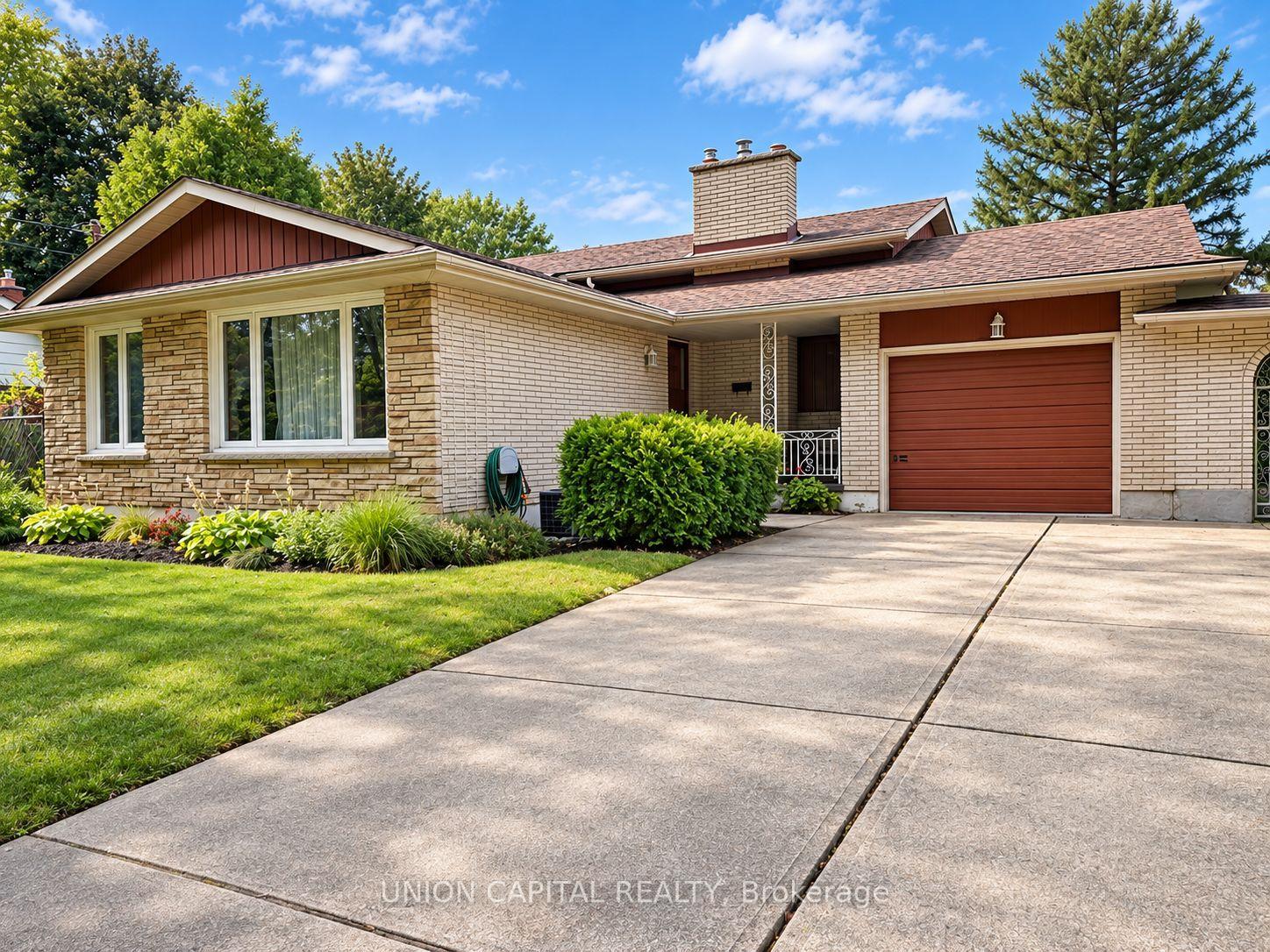 Photo 9 of 21 Croydon Drive, St. Catharines, Port Weller — HOMEH