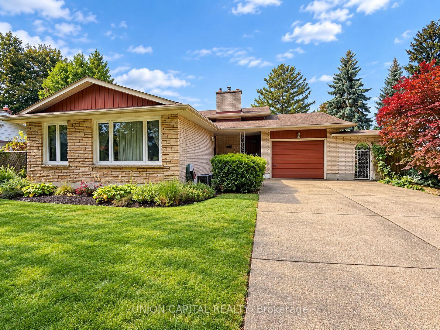 Photo 10 of 21 Croydon Drive, St. Catharines, Port Weller — HOMEH