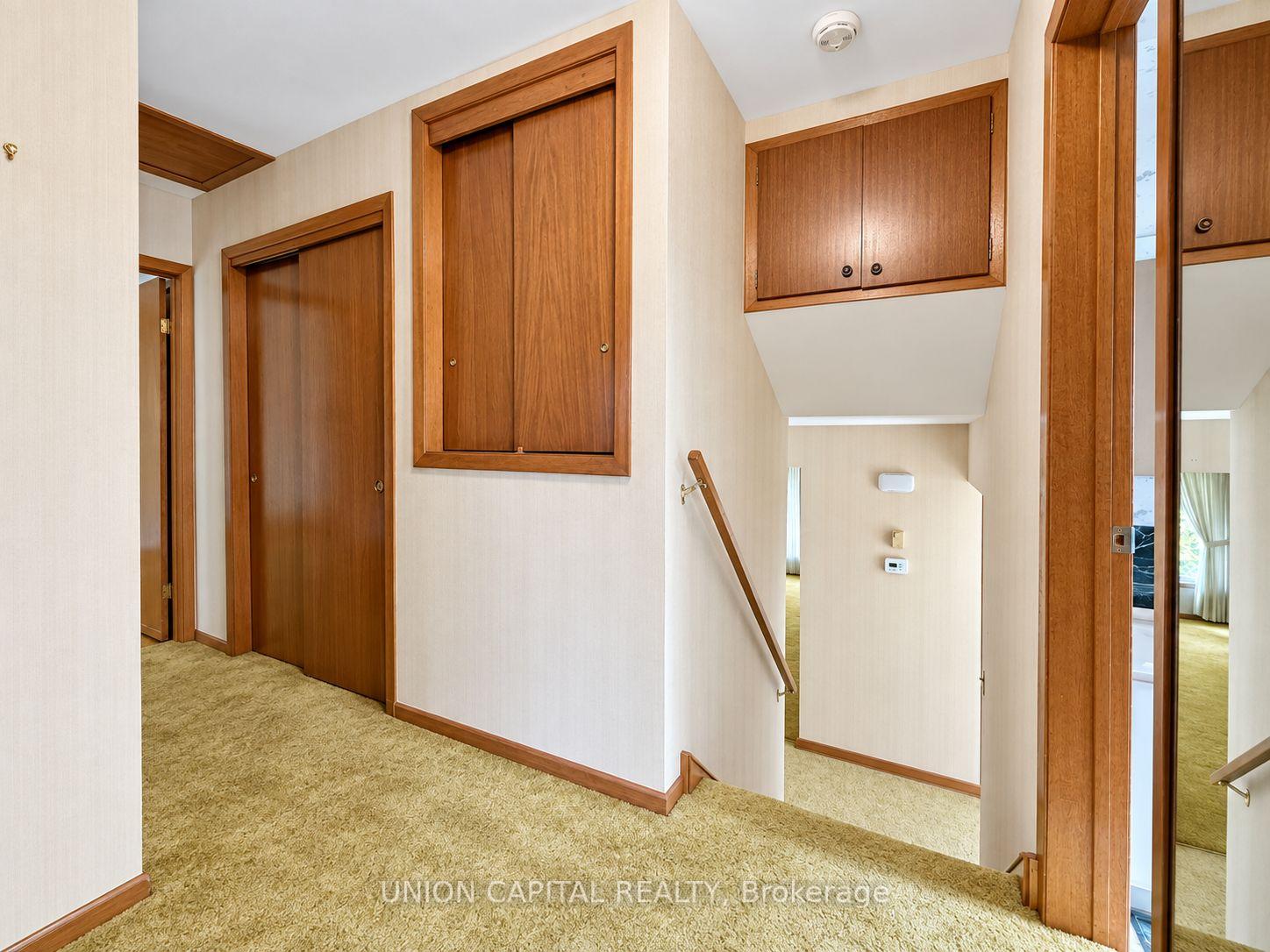 Photo 12 of 21 Croydon Drive, St. Catharines, Port Weller — HOMEH