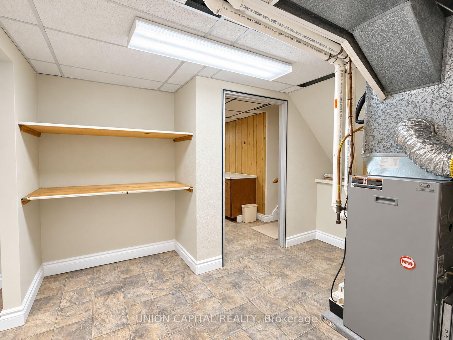 Photo 15 of 21 Croydon Drive, St. Catharines, Port Weller — HOMEH