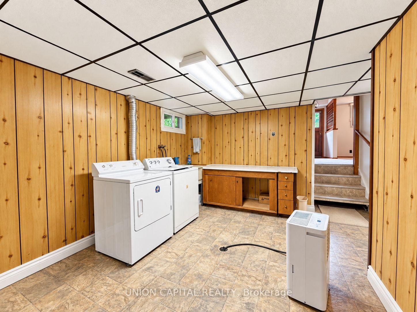 Photo 17 of 21 Croydon Drive, St. Catharines, Port Weller — HOMEH