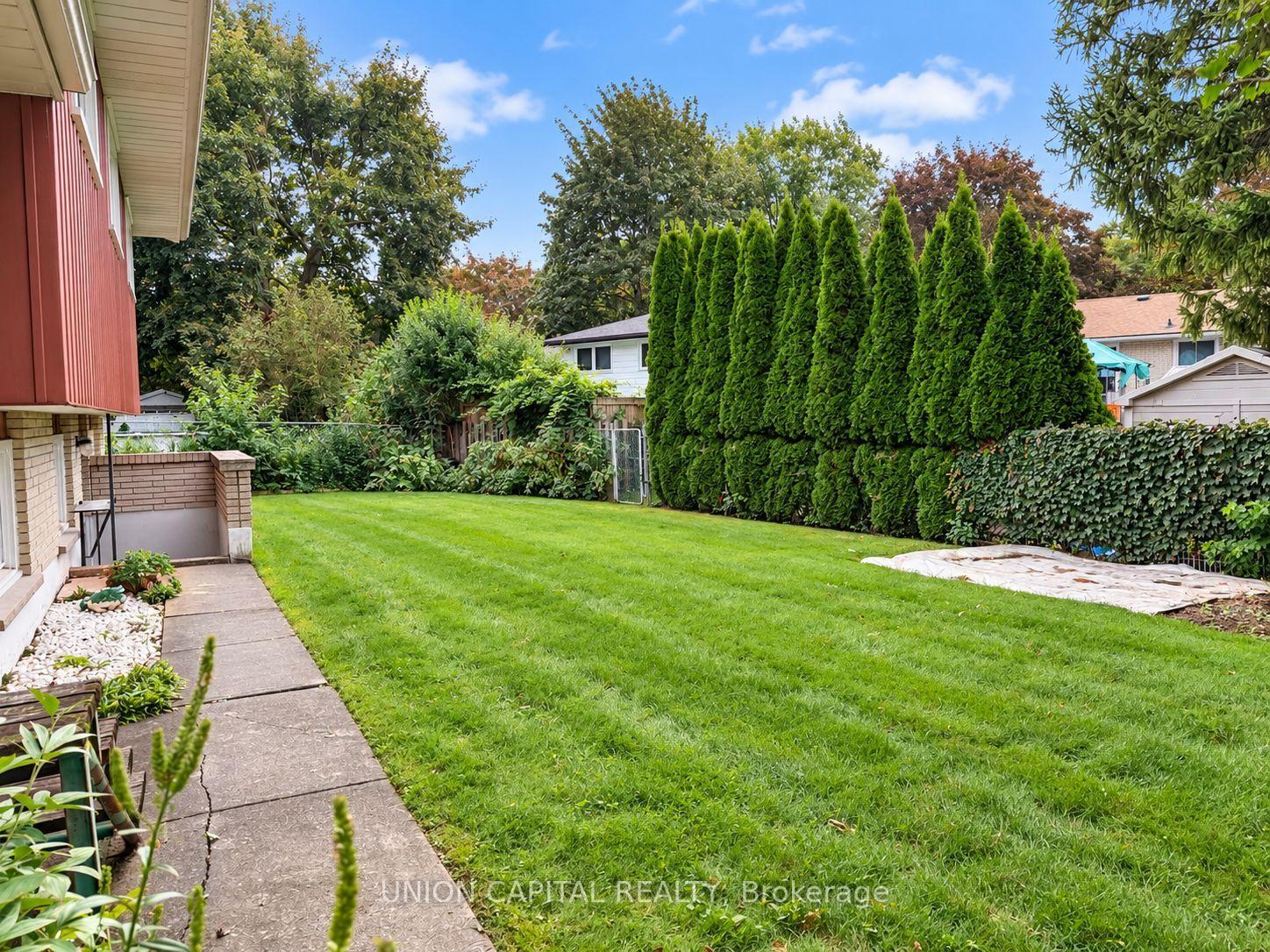 Photo 30 of 21 Croydon Drive, St. Catharines, Port Weller — HOMEH