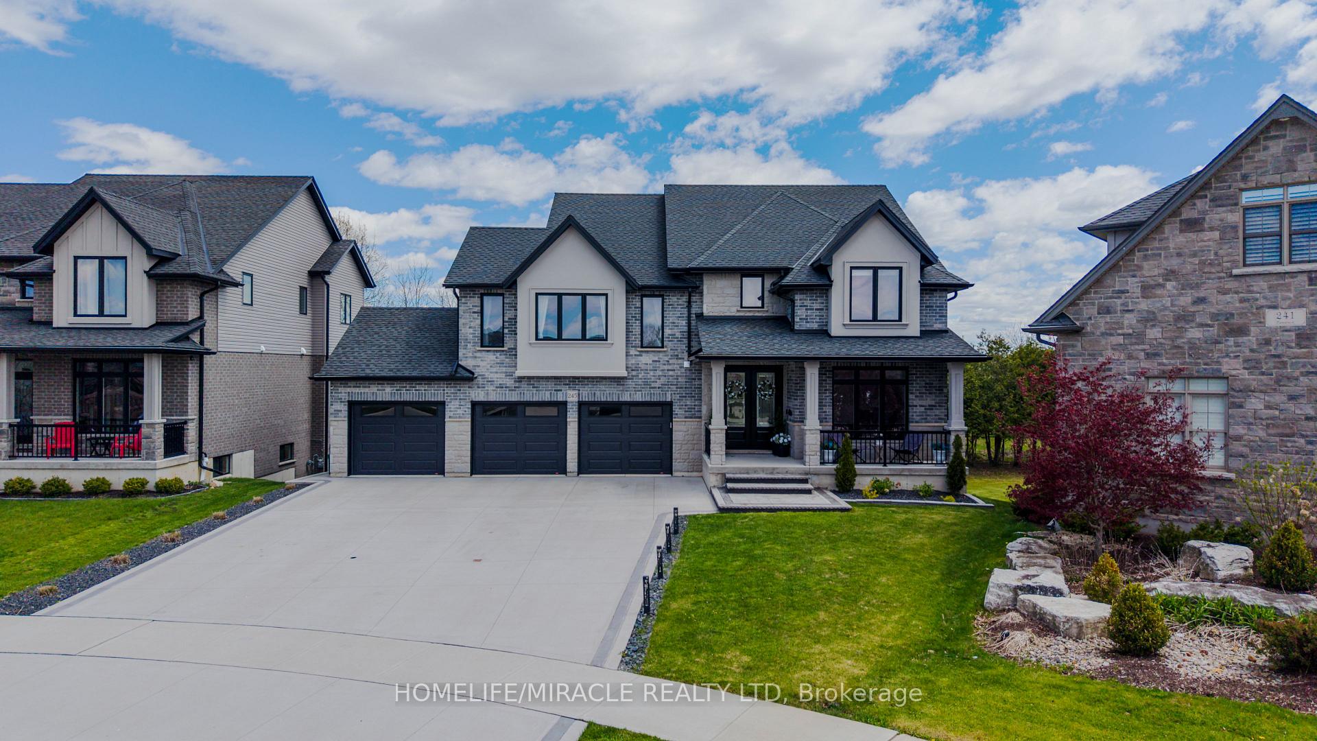 Photo of 245 Tamarack Boulevard