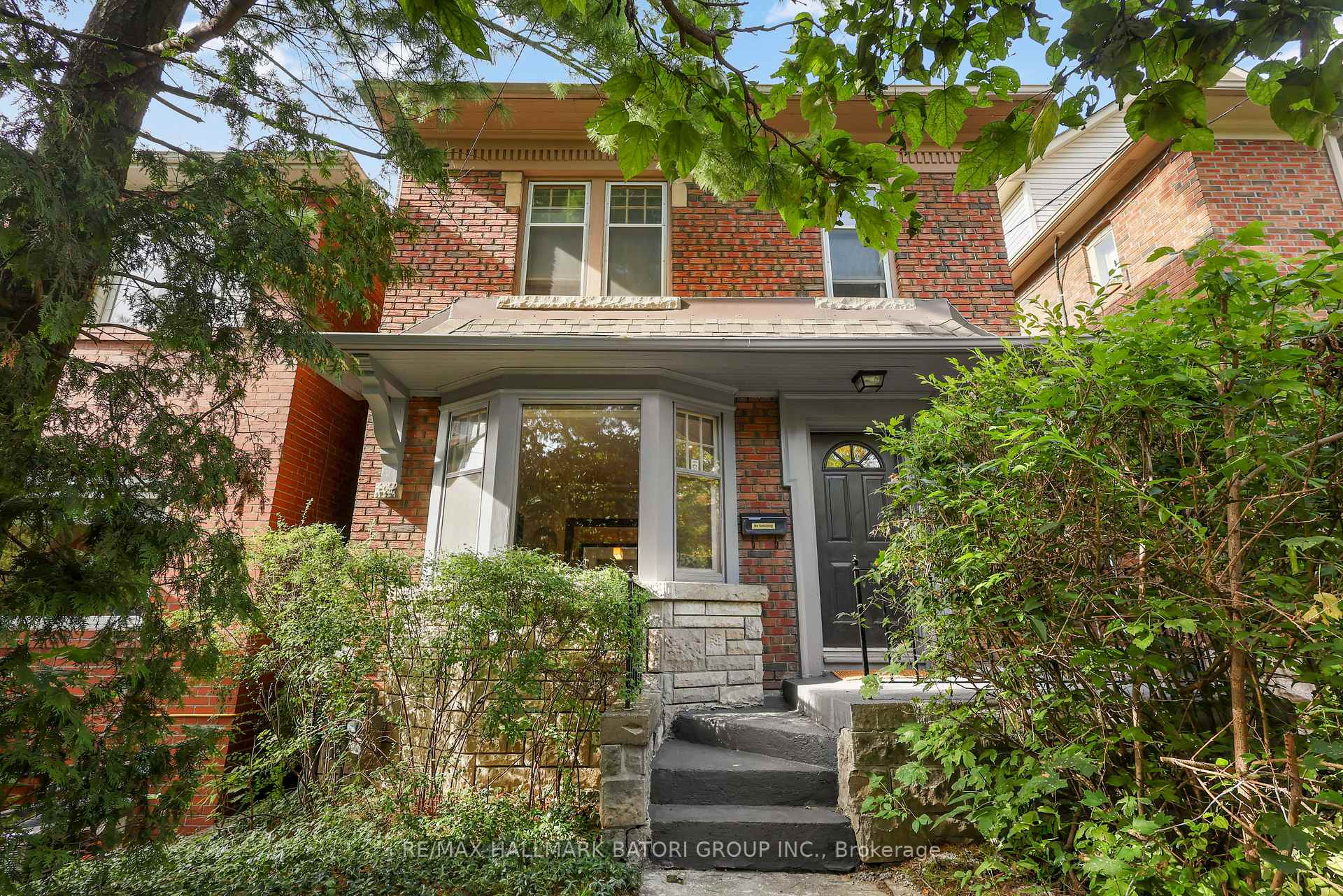 Photo of 430 Roselawn Avenue