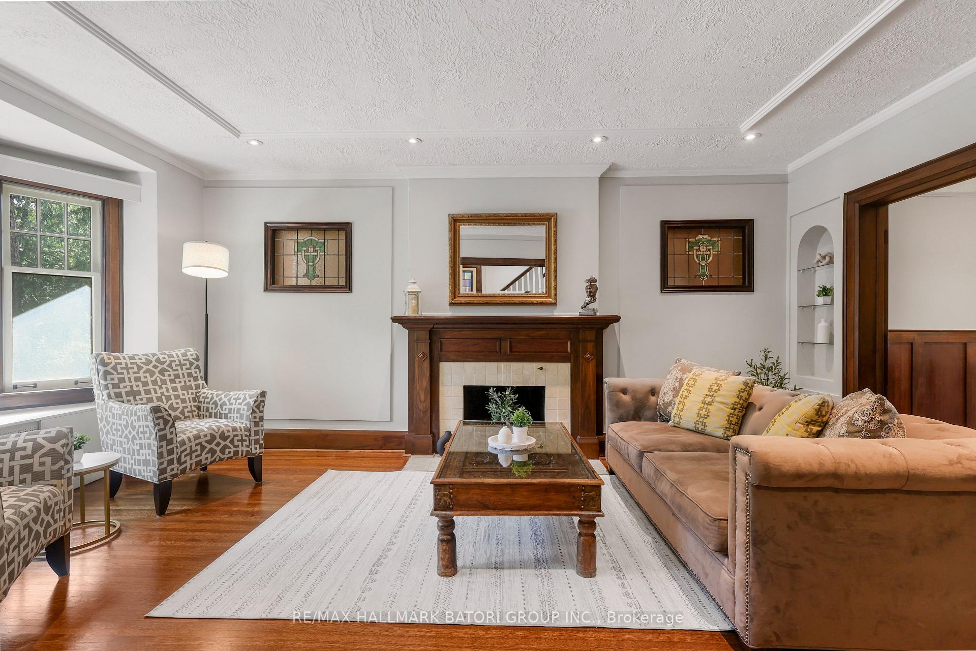 Photo 2 of 430 Roselawn Avenue, Toronto, Lawrence Park South — HOMEH