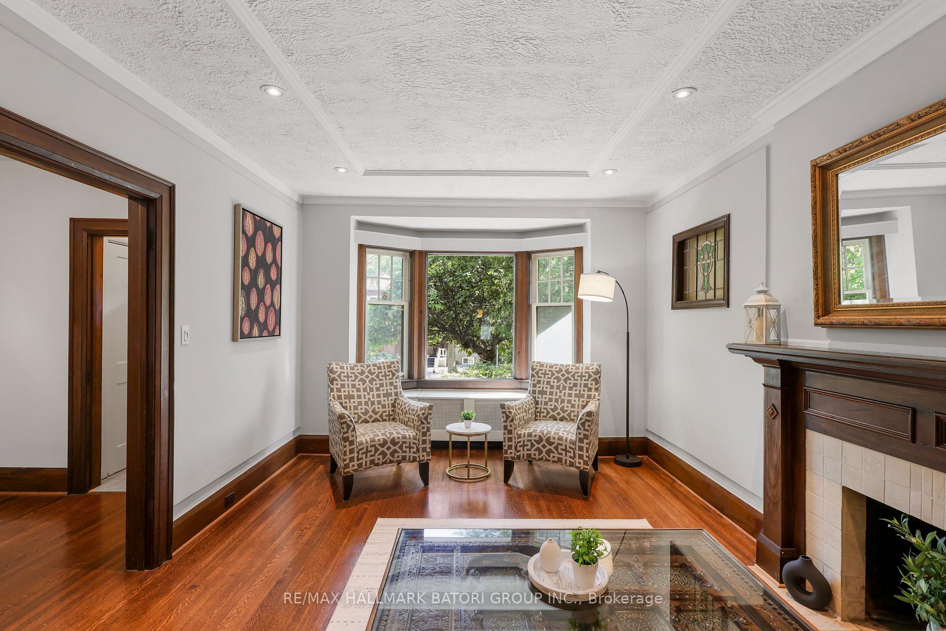 Photo 3 of 430 Roselawn Avenue, Toronto, Lawrence Park South — HOMEH
