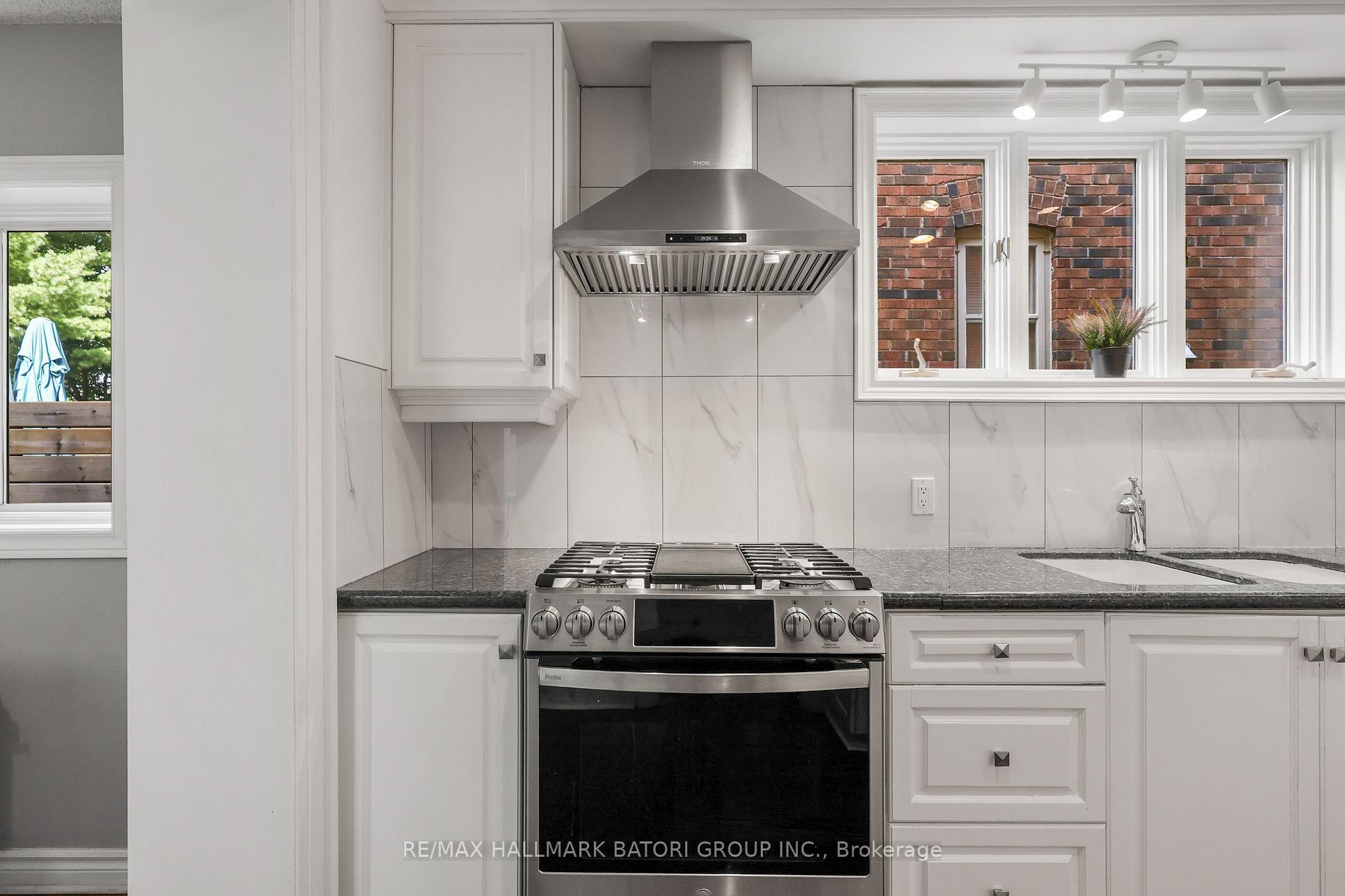Photo 8 of 430 Roselawn Avenue, Toronto, Lawrence Park South — HOMEH